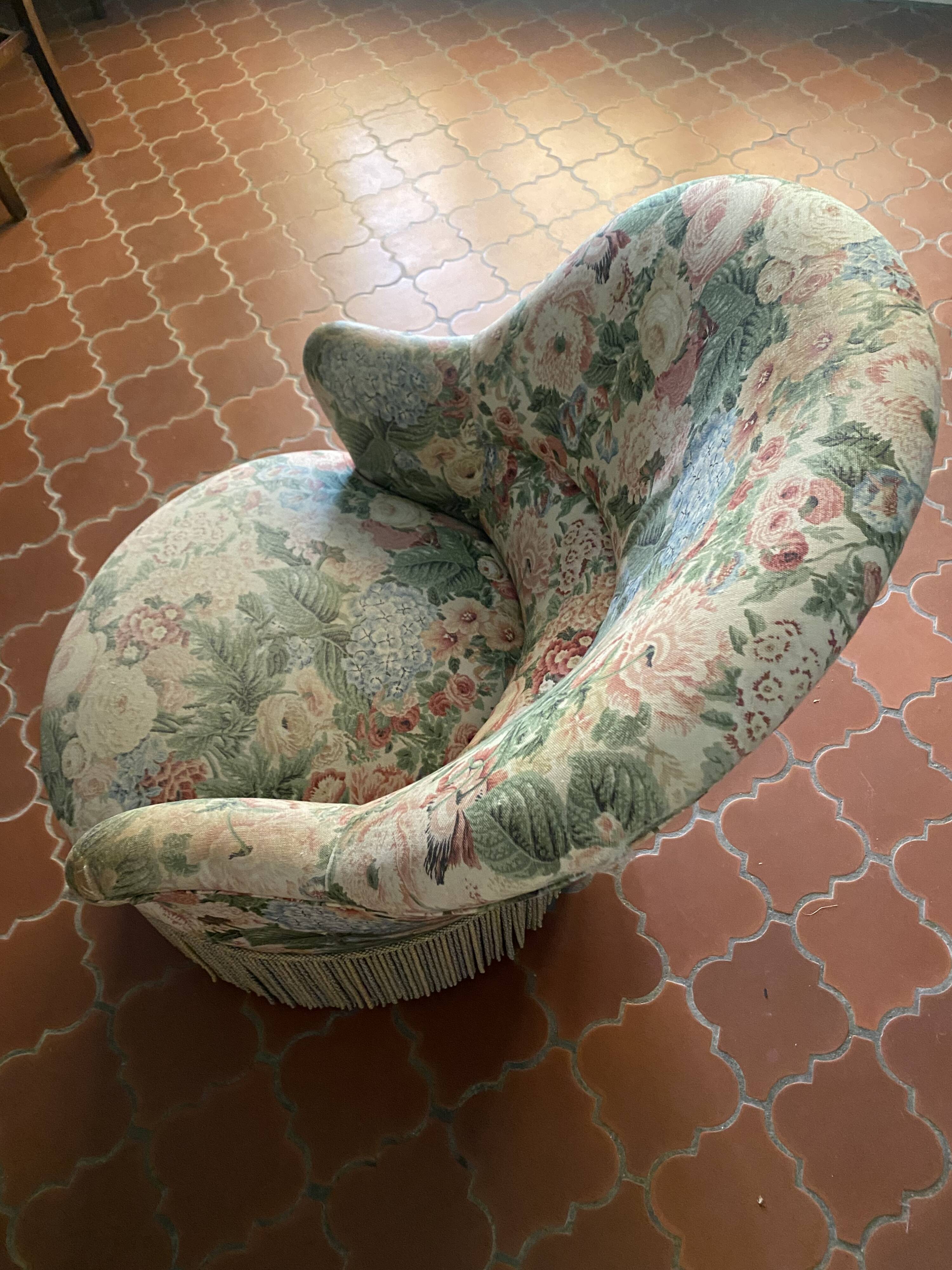 Flowery toad armchair