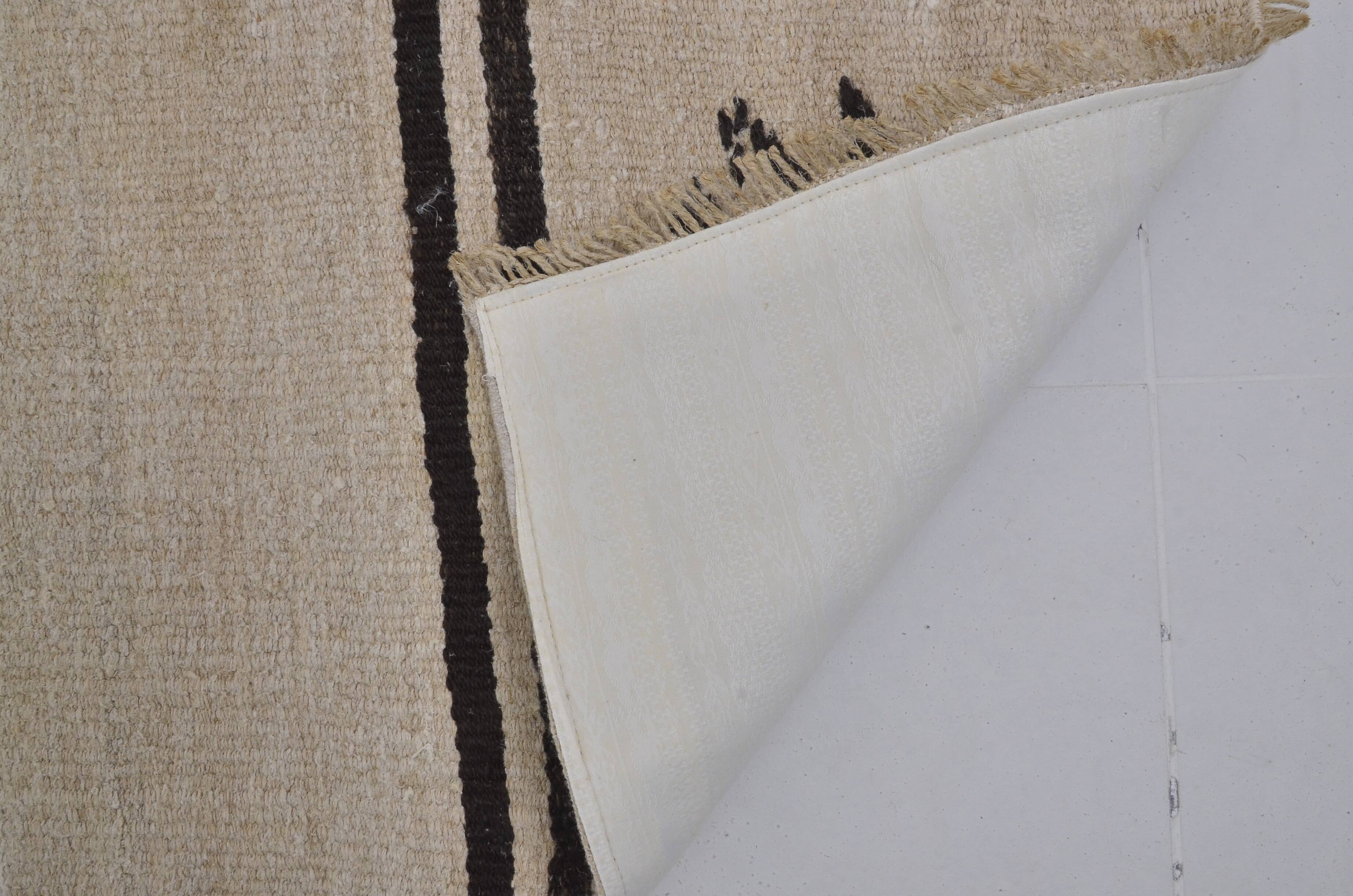 Tapis vintage en chanvre fait main