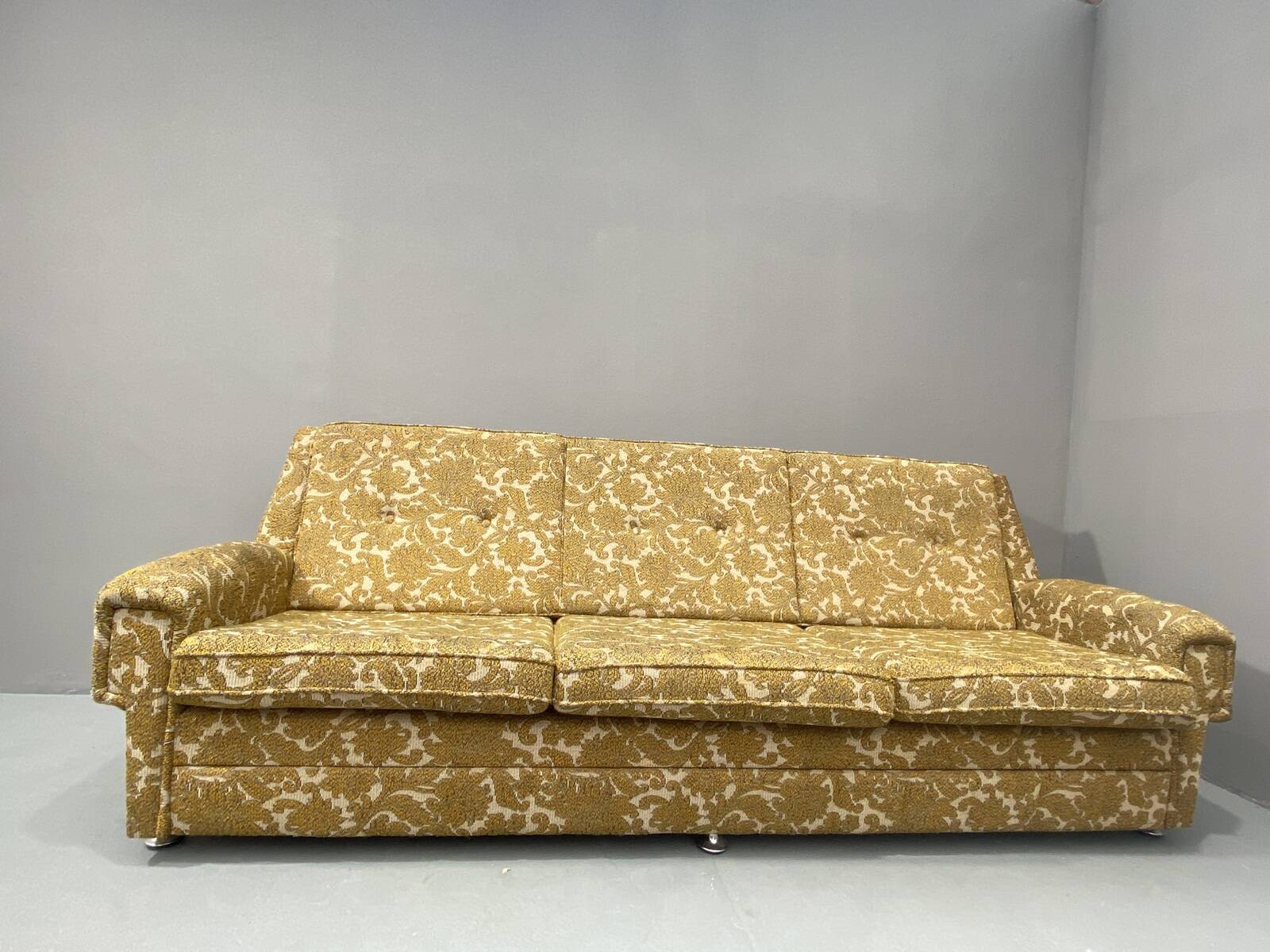 Canapé pliant rembourré du milieu du siècle, années 1970, Europe centrale