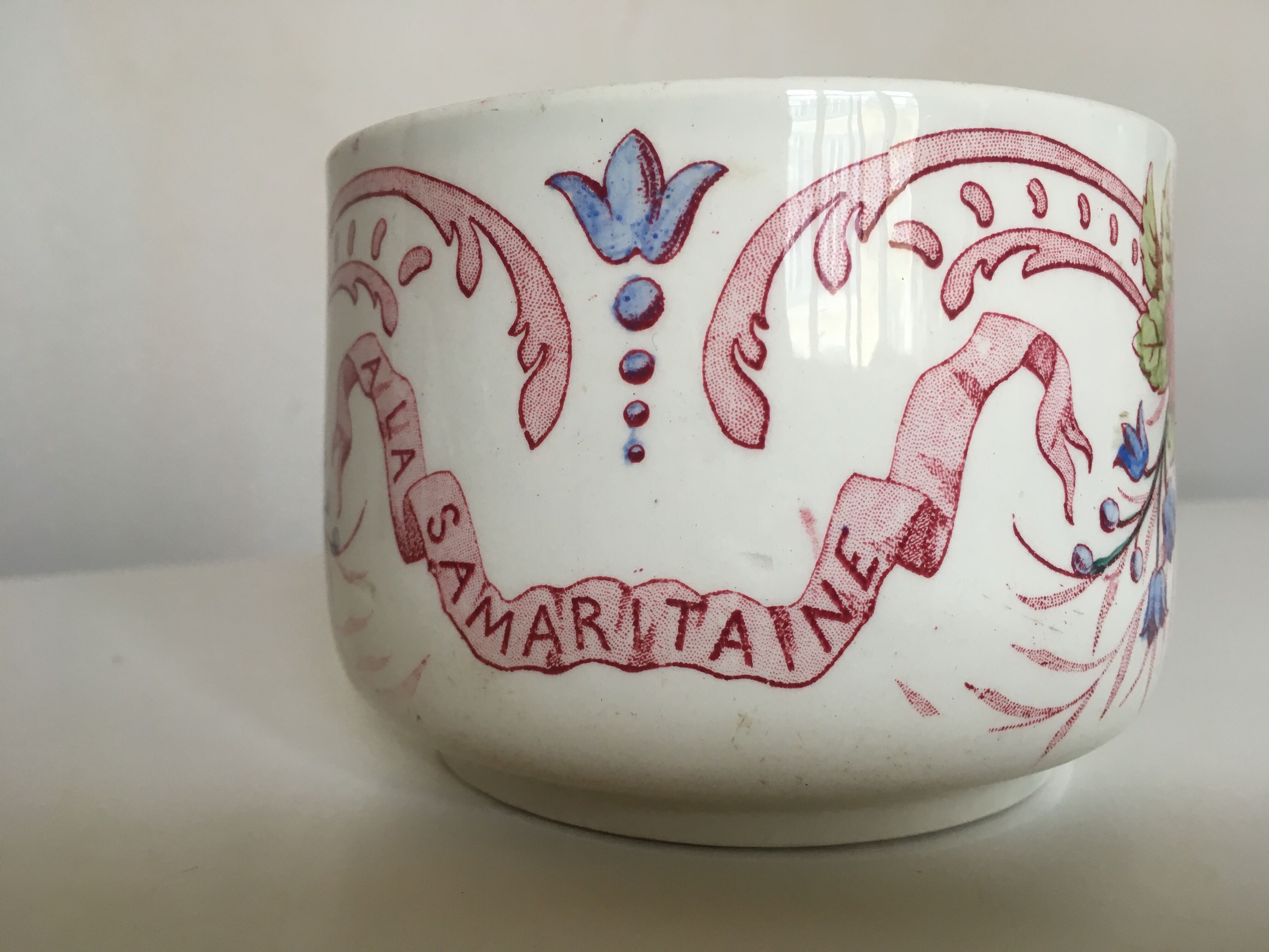 La Samaritane flowering iron cup 1900