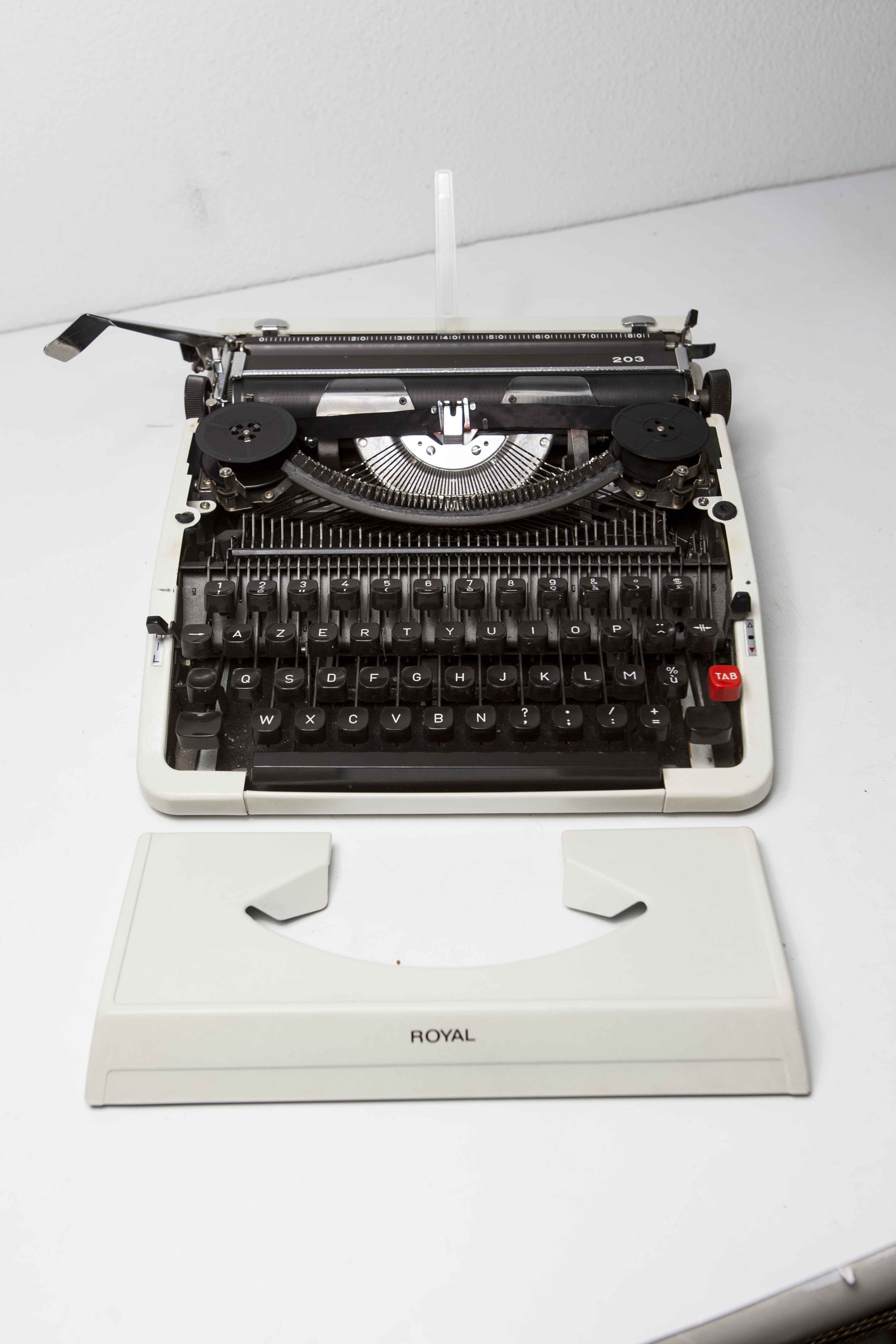 Royal Typewriter 203 1970 Japan
