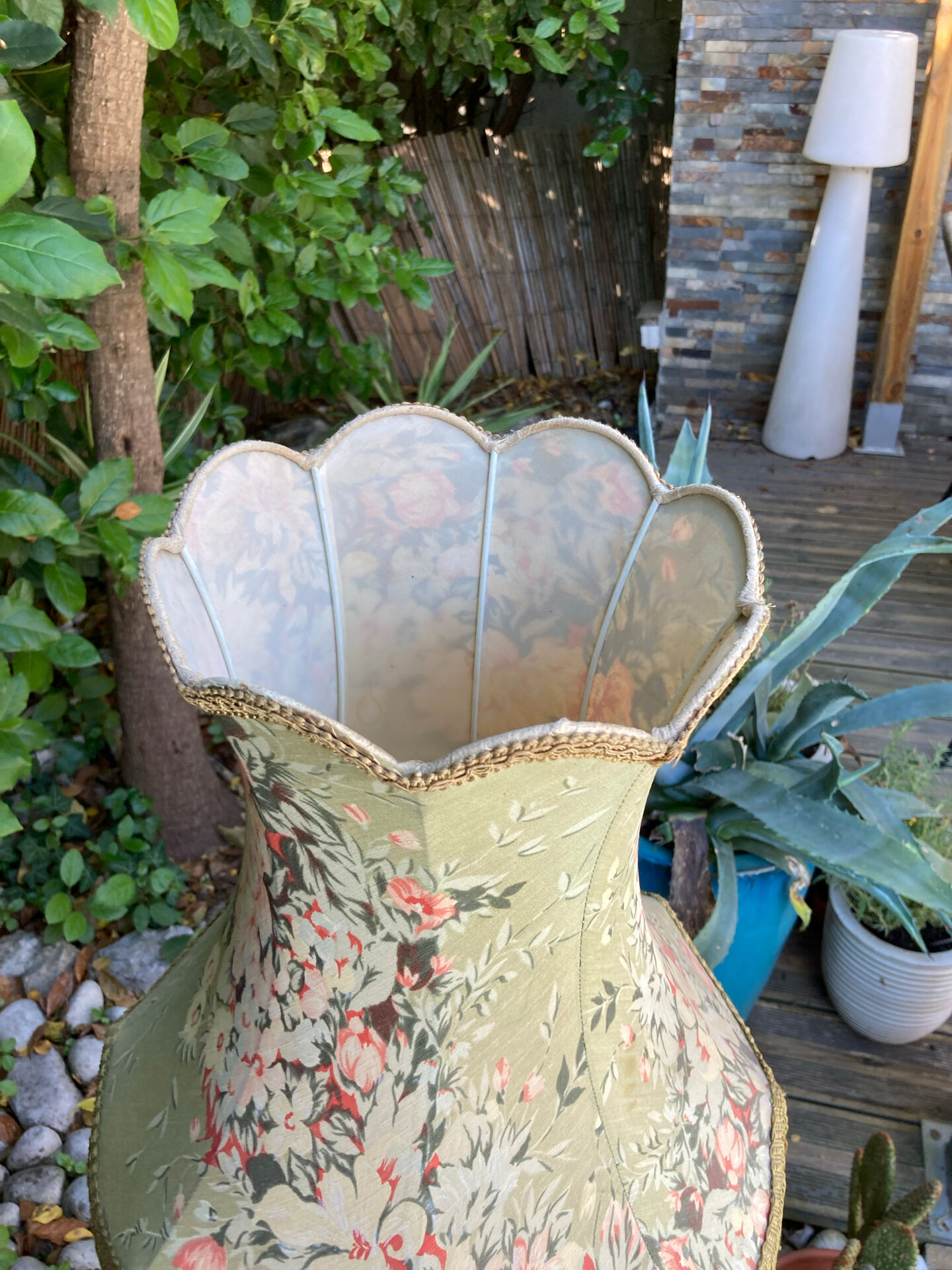 Vintage lamp 🌸 floral / naturalist lampshade