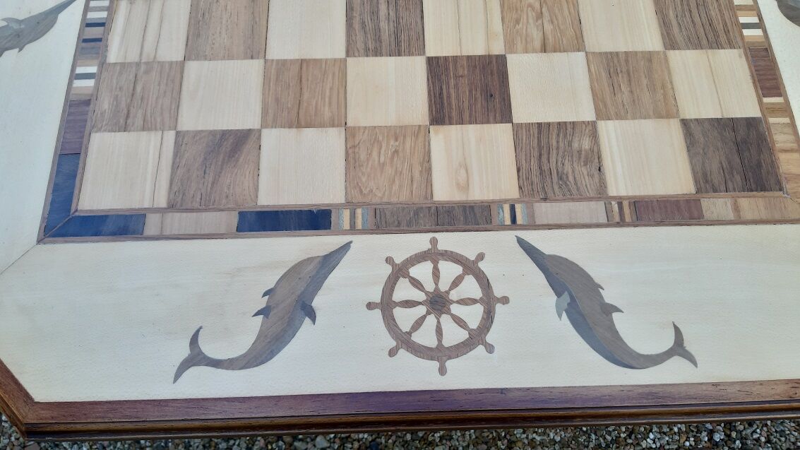 Table at play marquetry