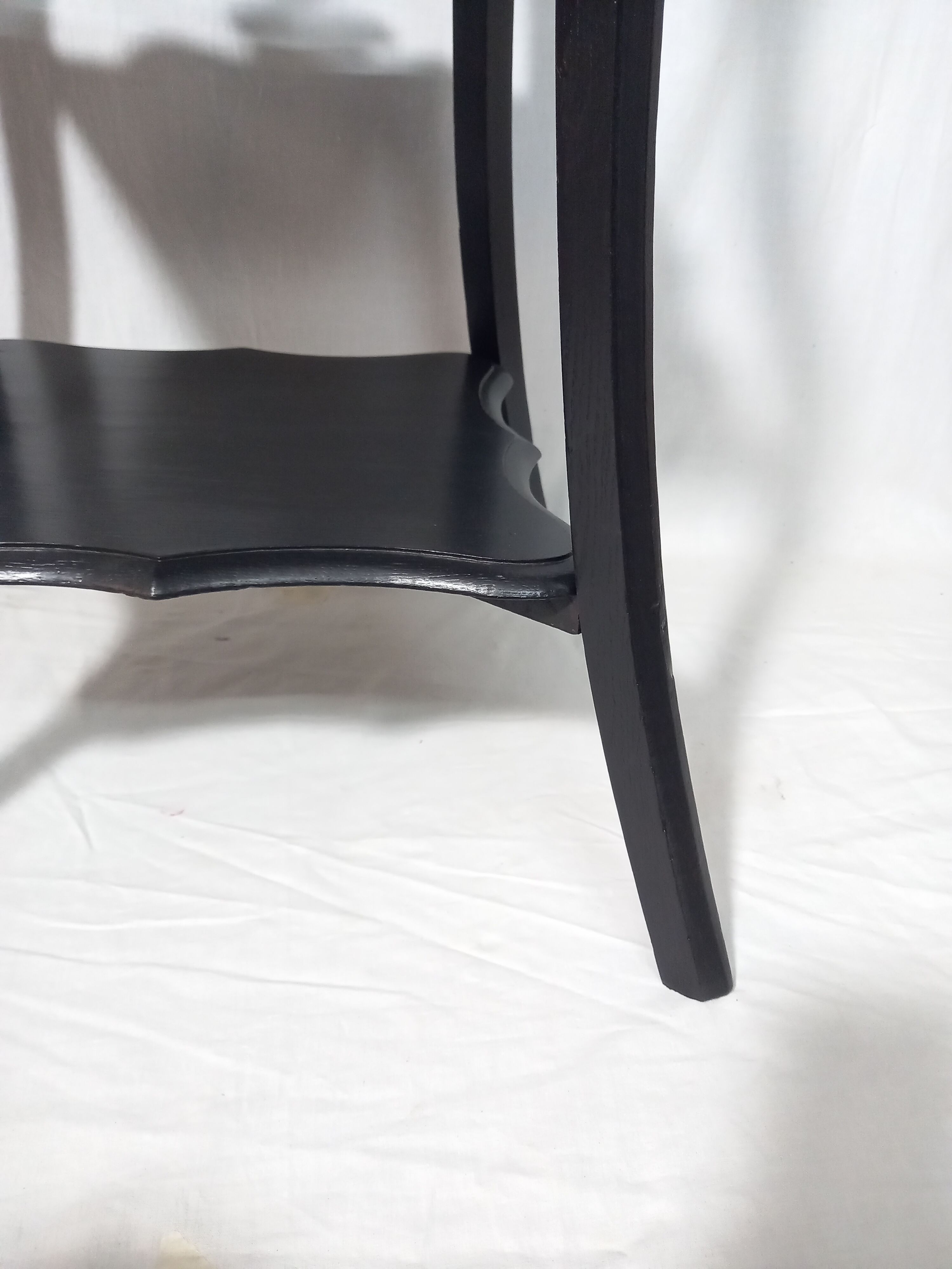 Art nouveau fifth wheel with three levels in black