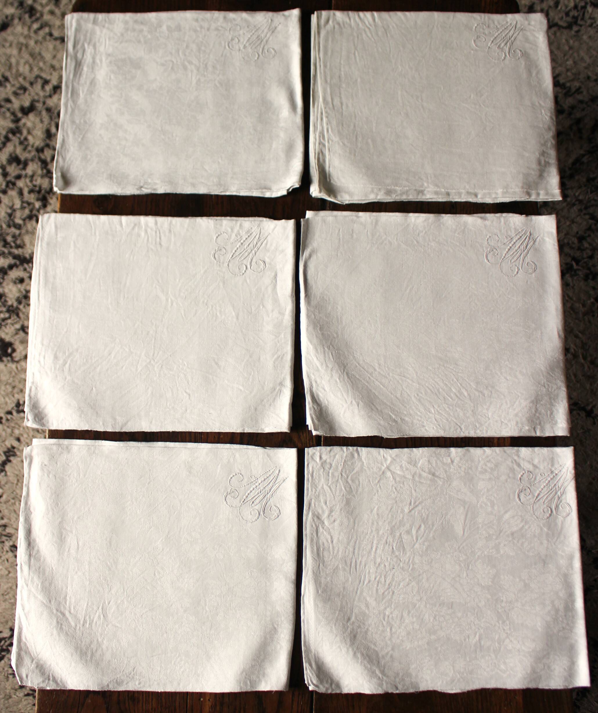 A set of 6 damask napkins Monograms MM