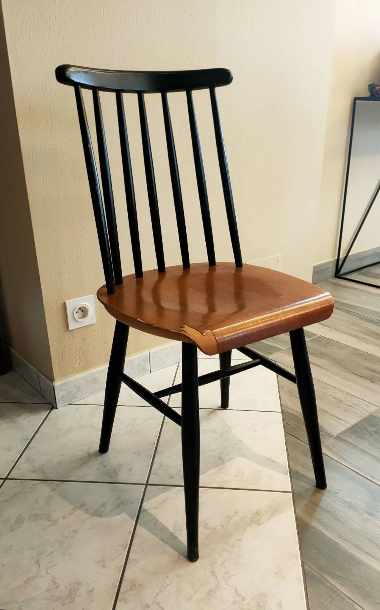 Chaise Scandinave modèle Fanett