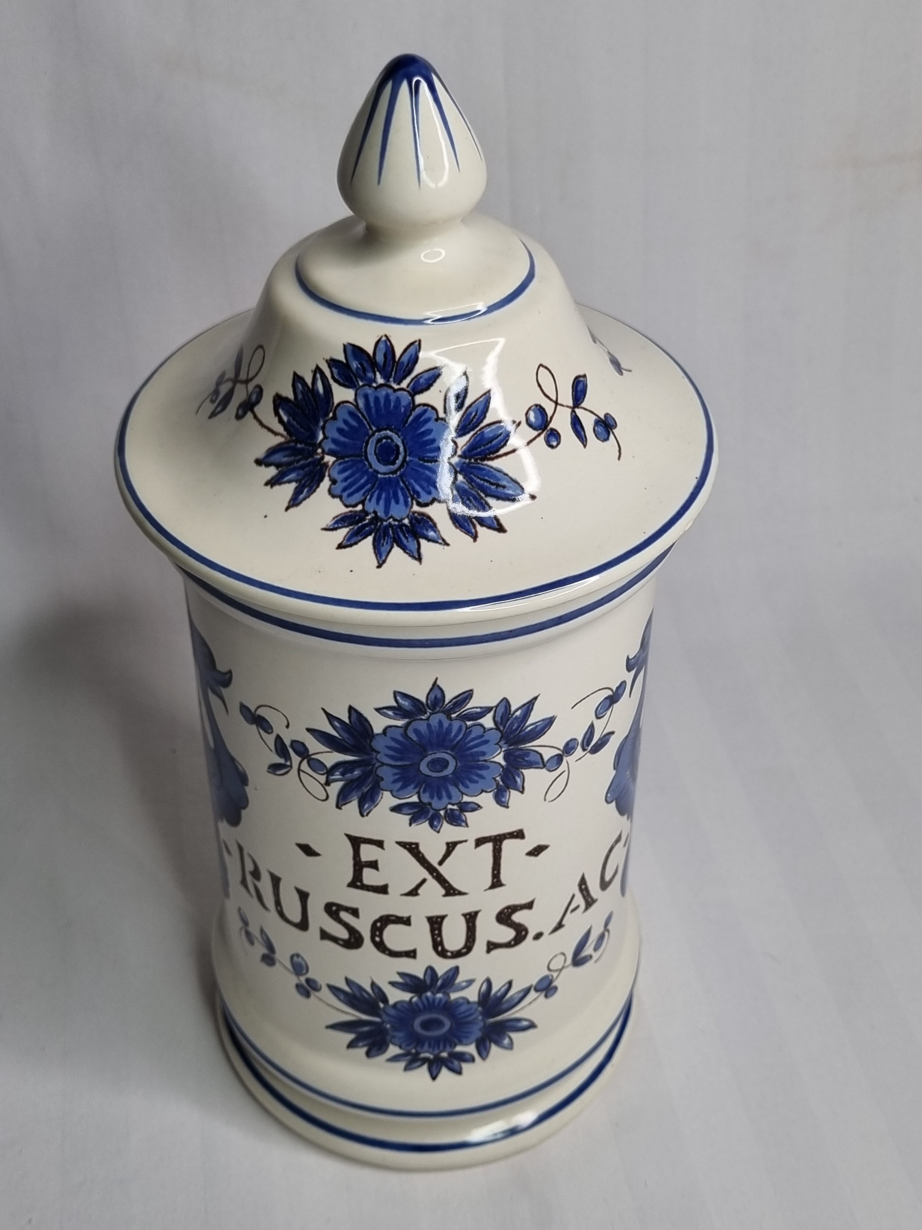 Apothecary pot "Ex. ruscus" decorated with Chimera decoration in glazed ceramic of St-Clément, 31 cm