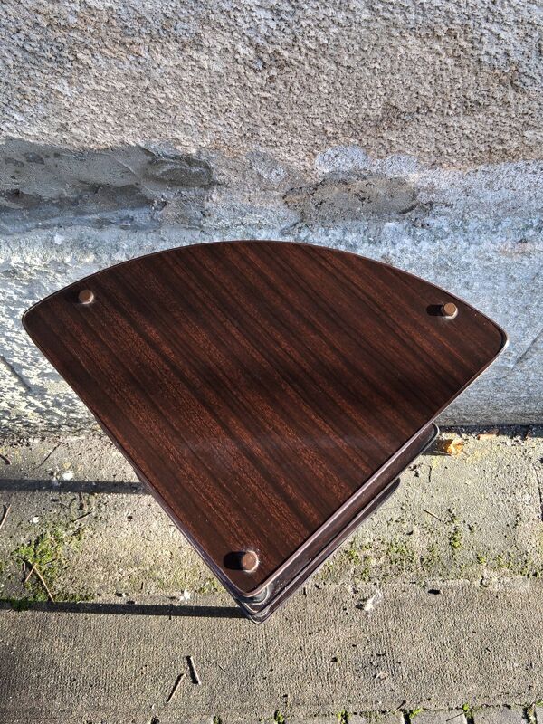 Meuble d'angle à 3 étagères en formica marron et structure métallique noire