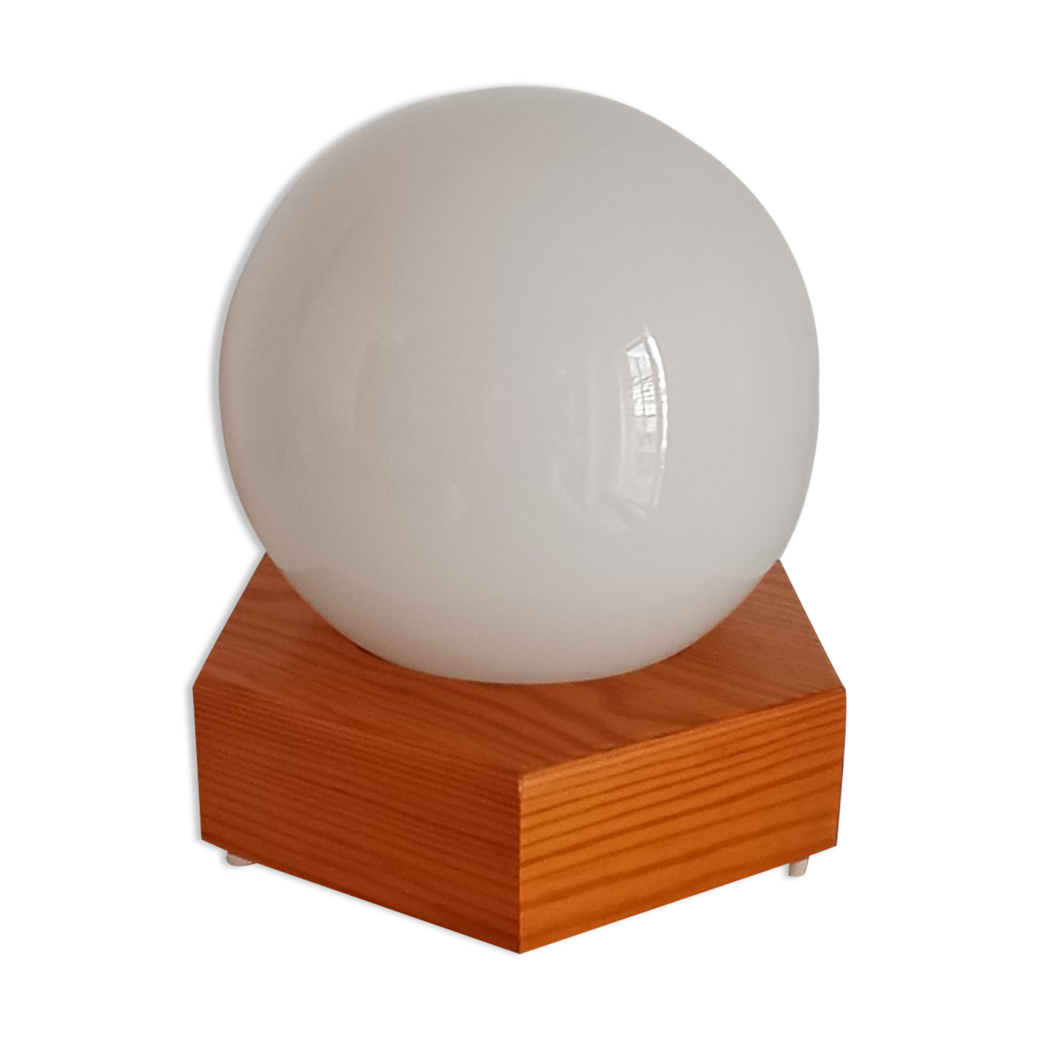 Bedside lamp in wood and opaline