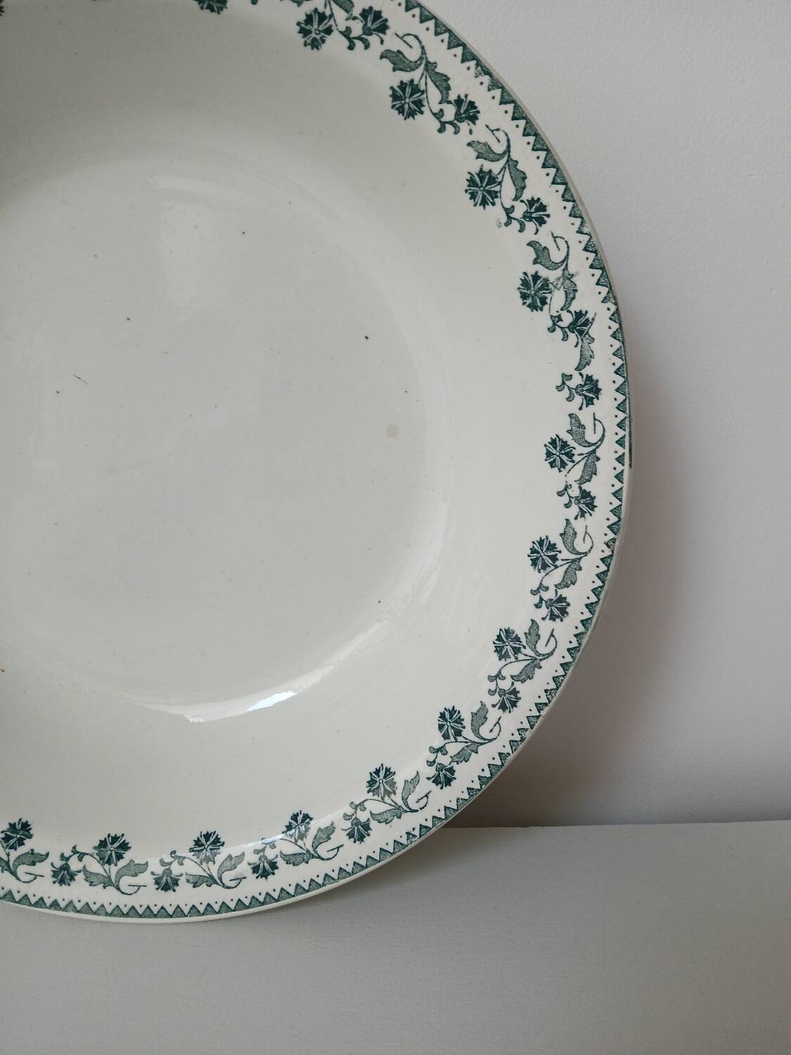 Round dish Moulin des Loups, Georgette model