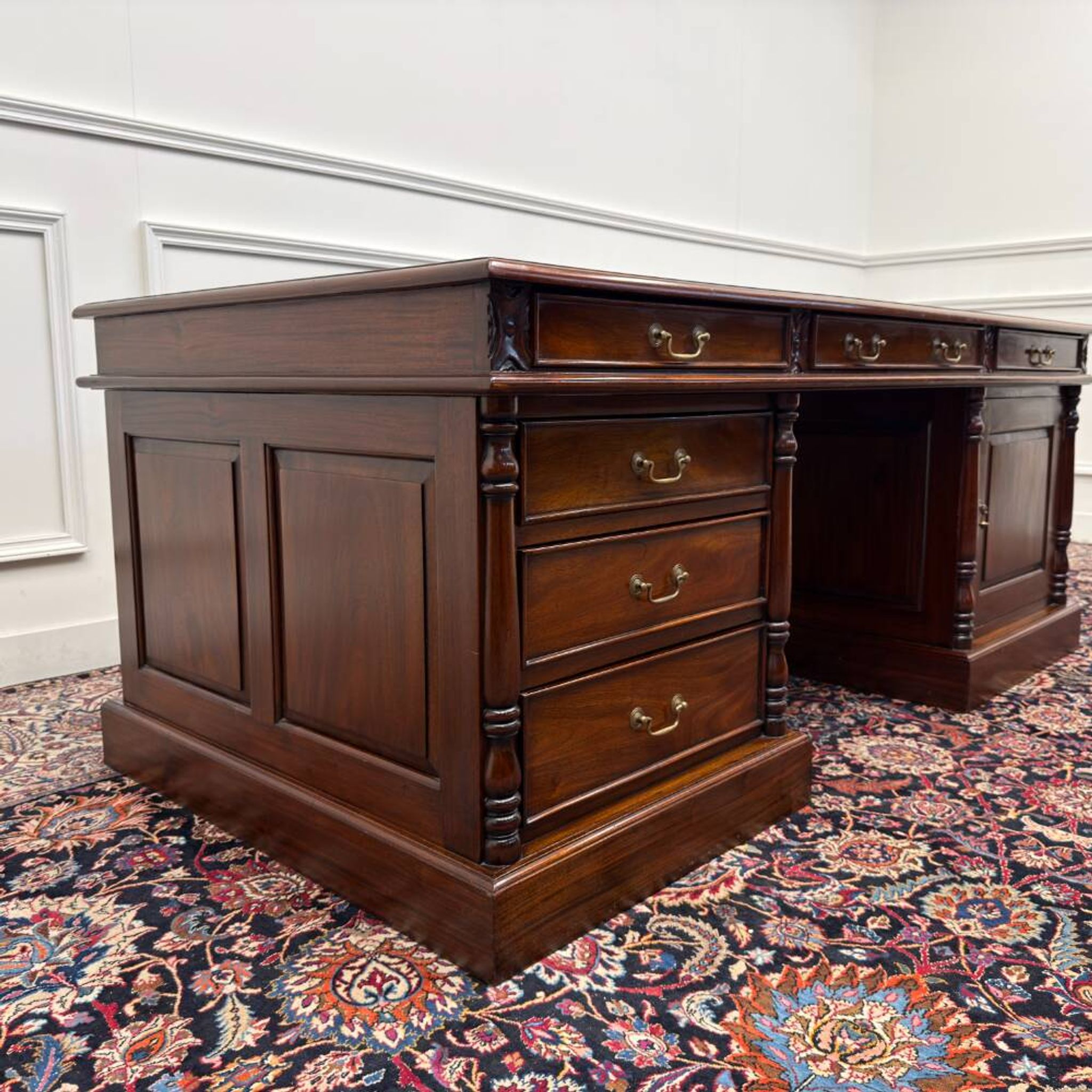 Grand bureau anglais classique