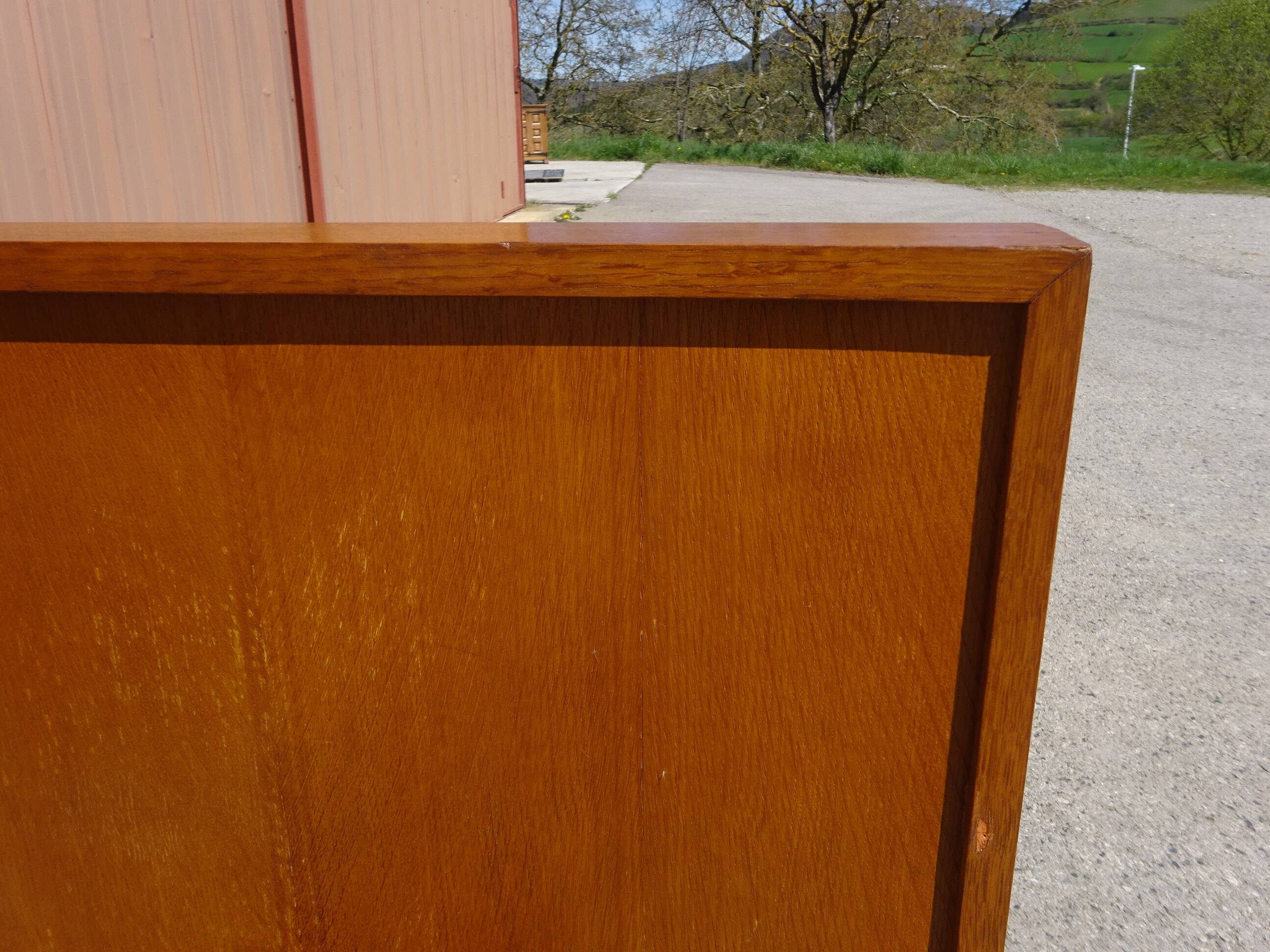 Old cosy and Art Deco headboard