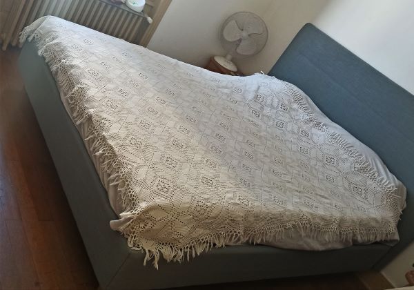 Bed cover with vintage scale 180 x 200 cm