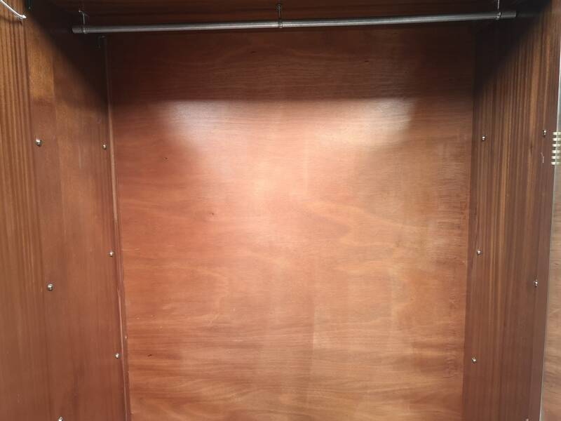 Wardrobe compass feet