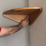 Hanging pine corner shelf