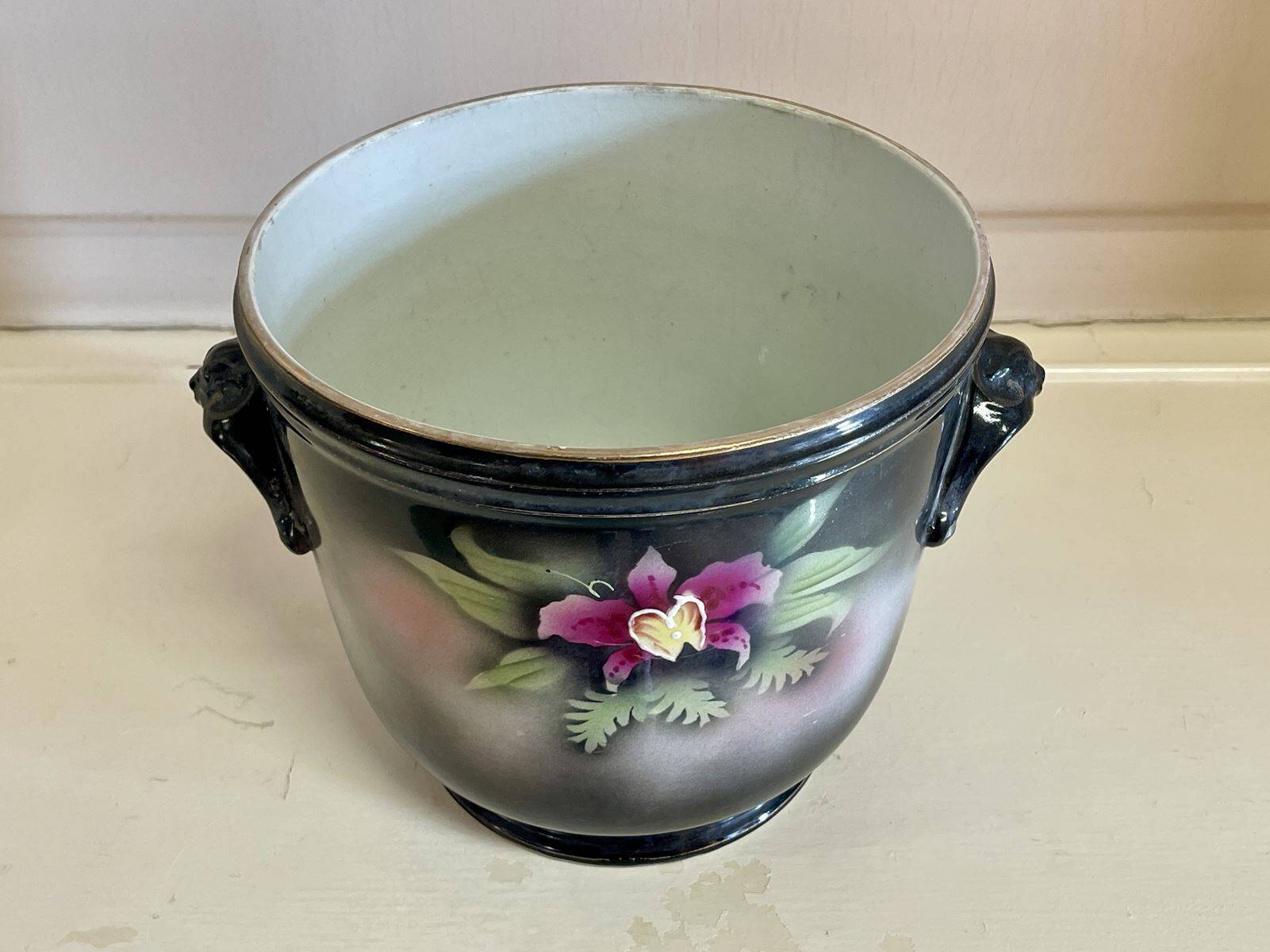 19th century English porcelain cachepot