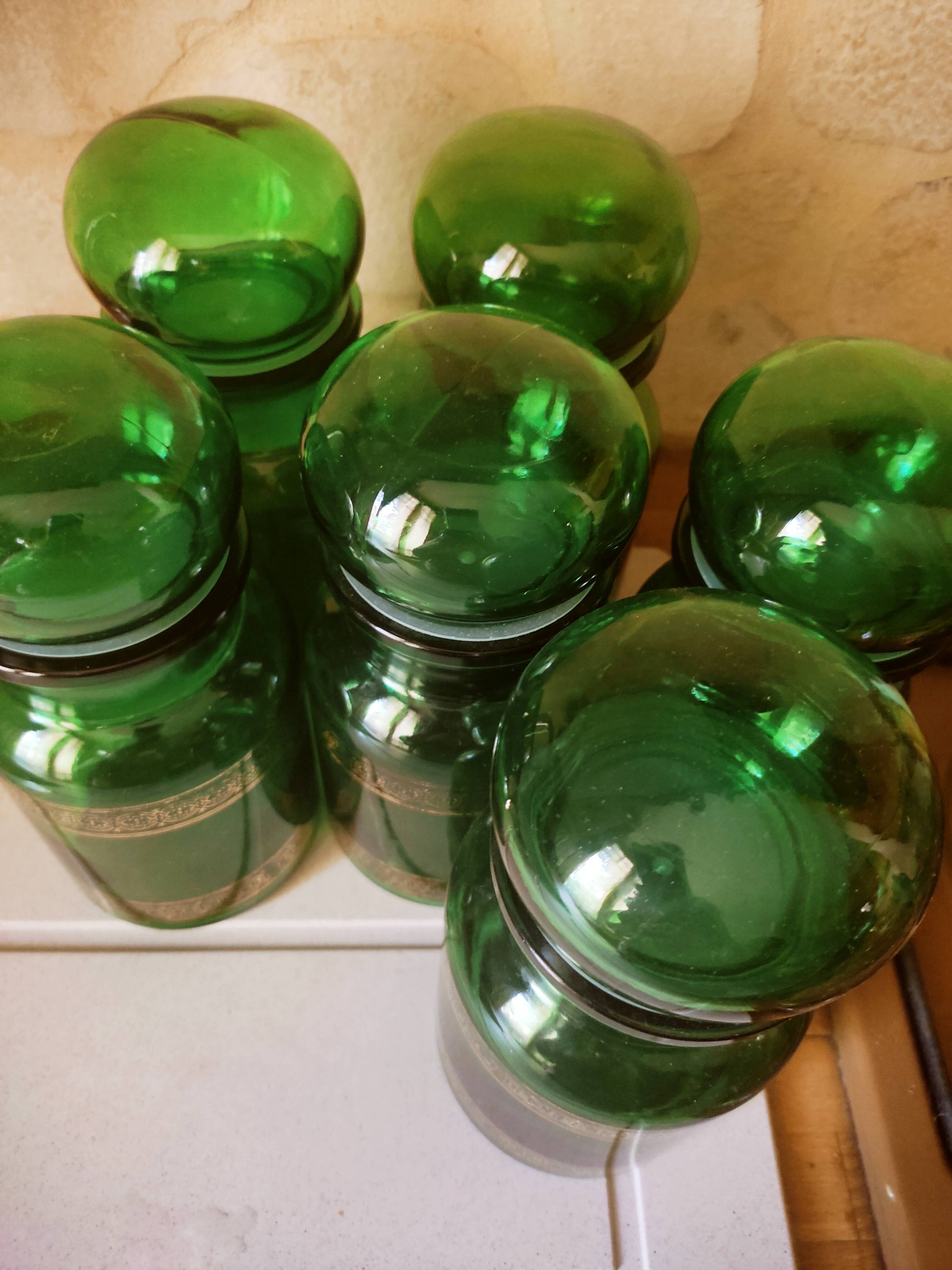 6 vials of apothecary