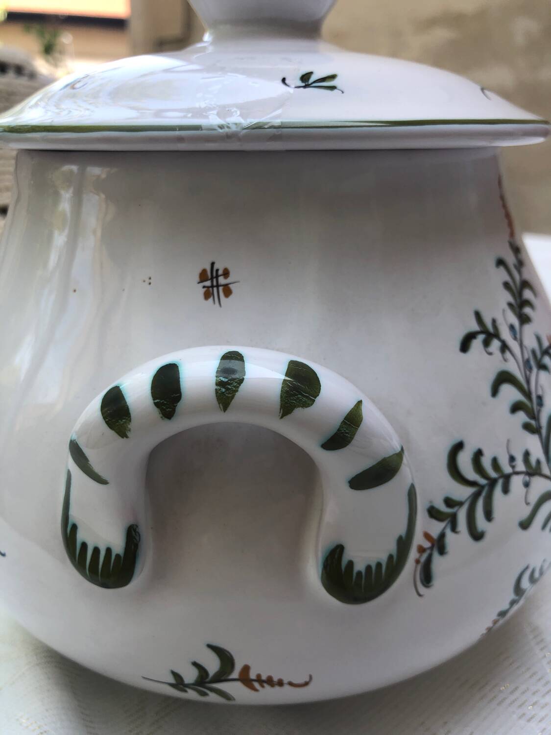 Vegetable dish or soup tureen in Moustiers earthenware signed LALLIER