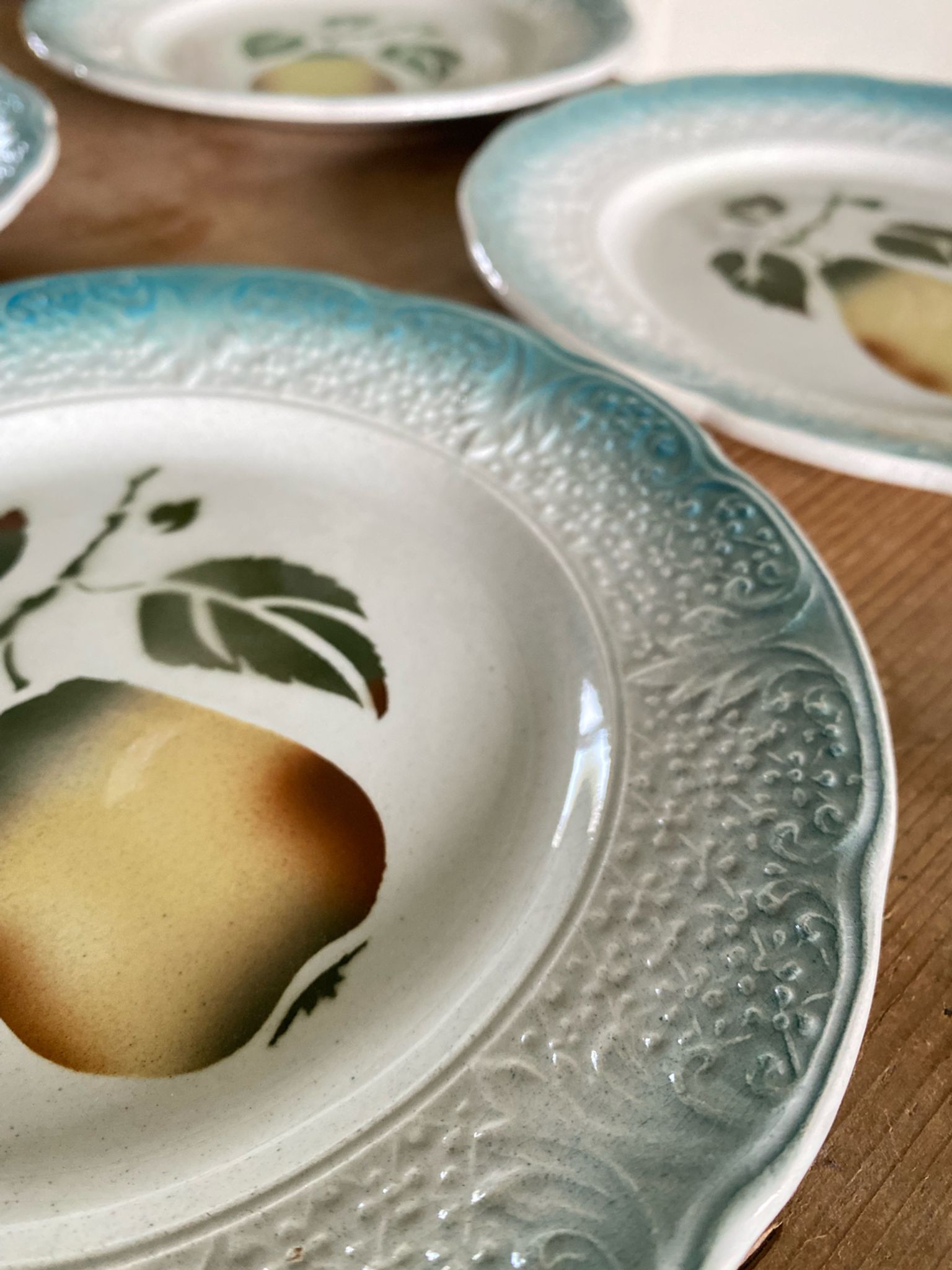 Set of 6 Clairefontaine Graves pear slip plates