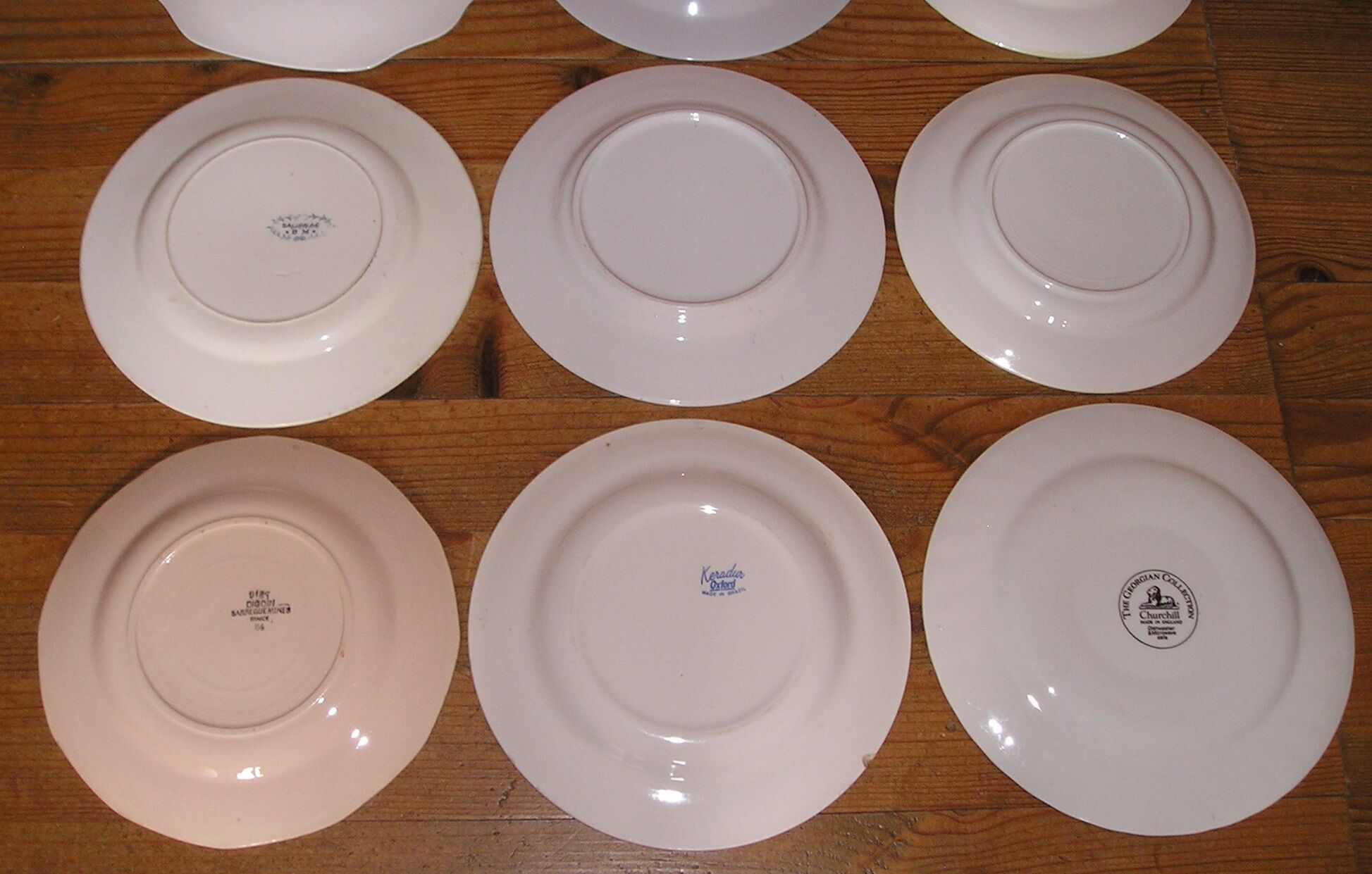 Set of 12 different flat plates