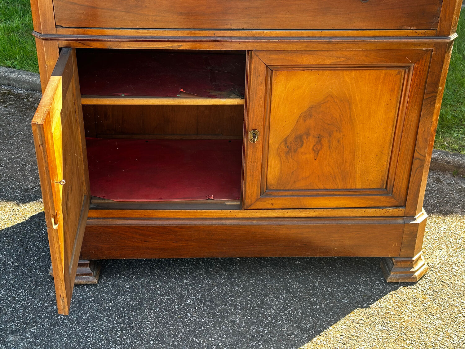 Antique drop-leaf secretary in walnut – Louis-Philippe period (19th century)