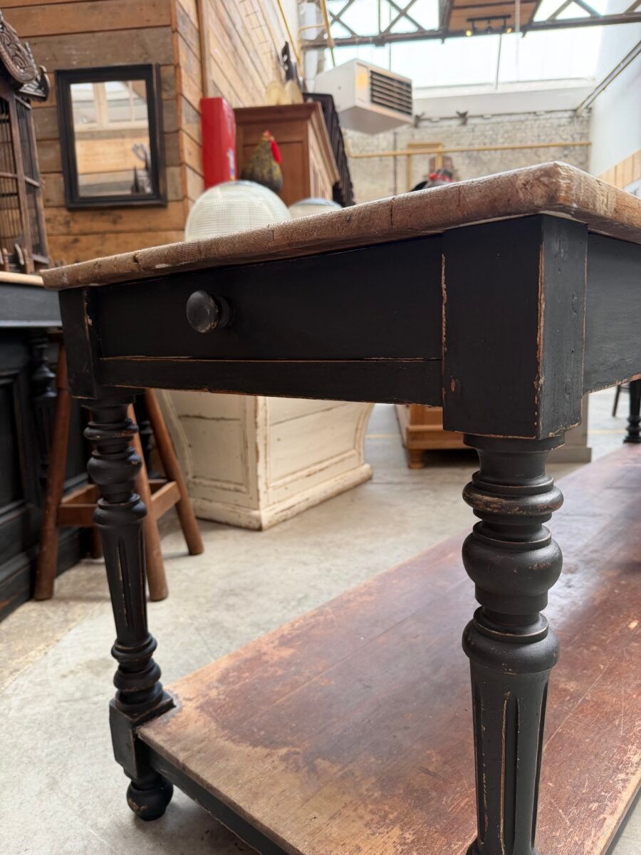 Draper's table early 20th century