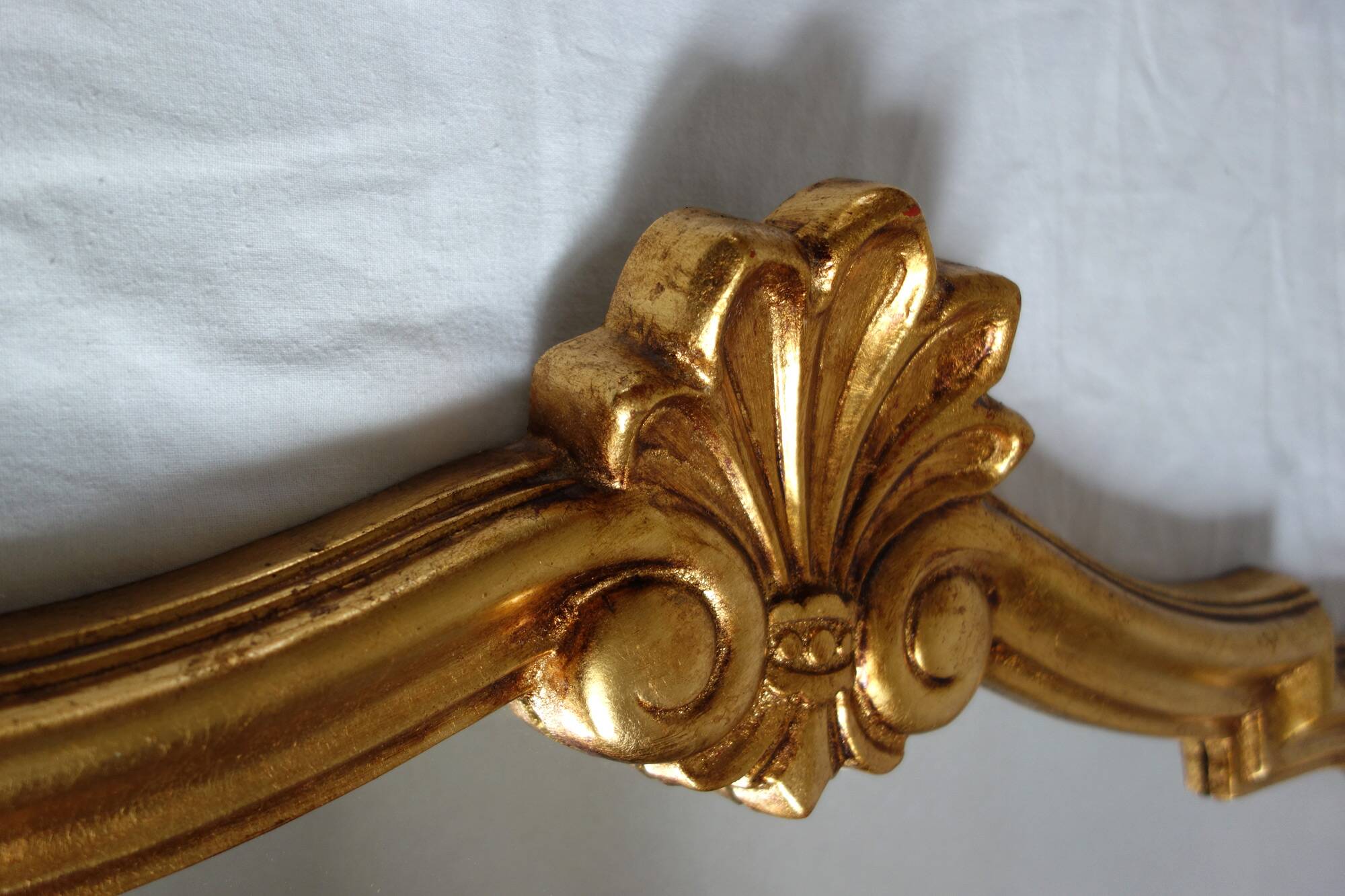 Louis XV style mirror in gilded wood, 88x61 cm