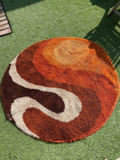 Vintage round rug from the 70s, Desso print carpet, Netherlands.