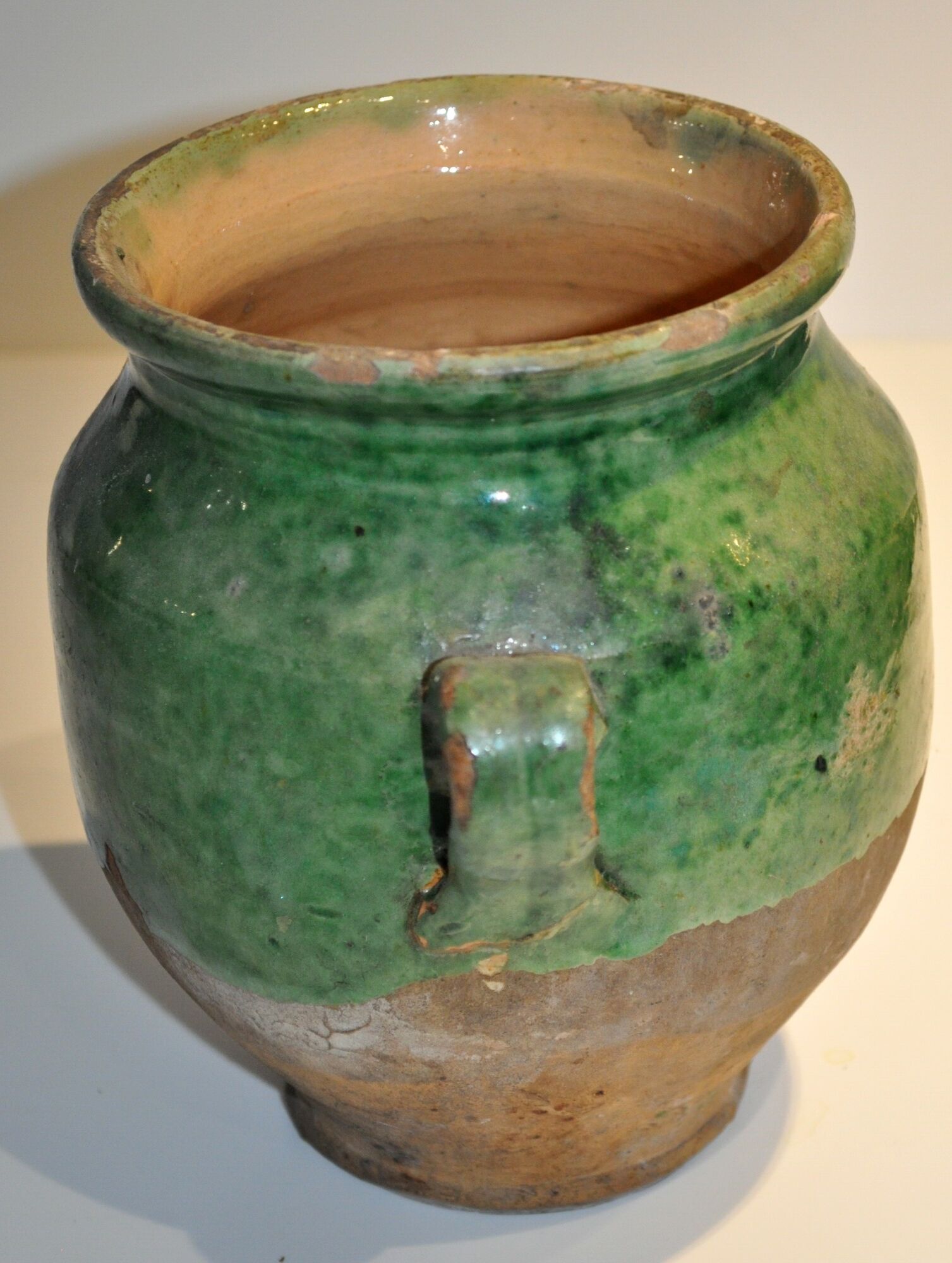 Former pottery varnished from the South of France
