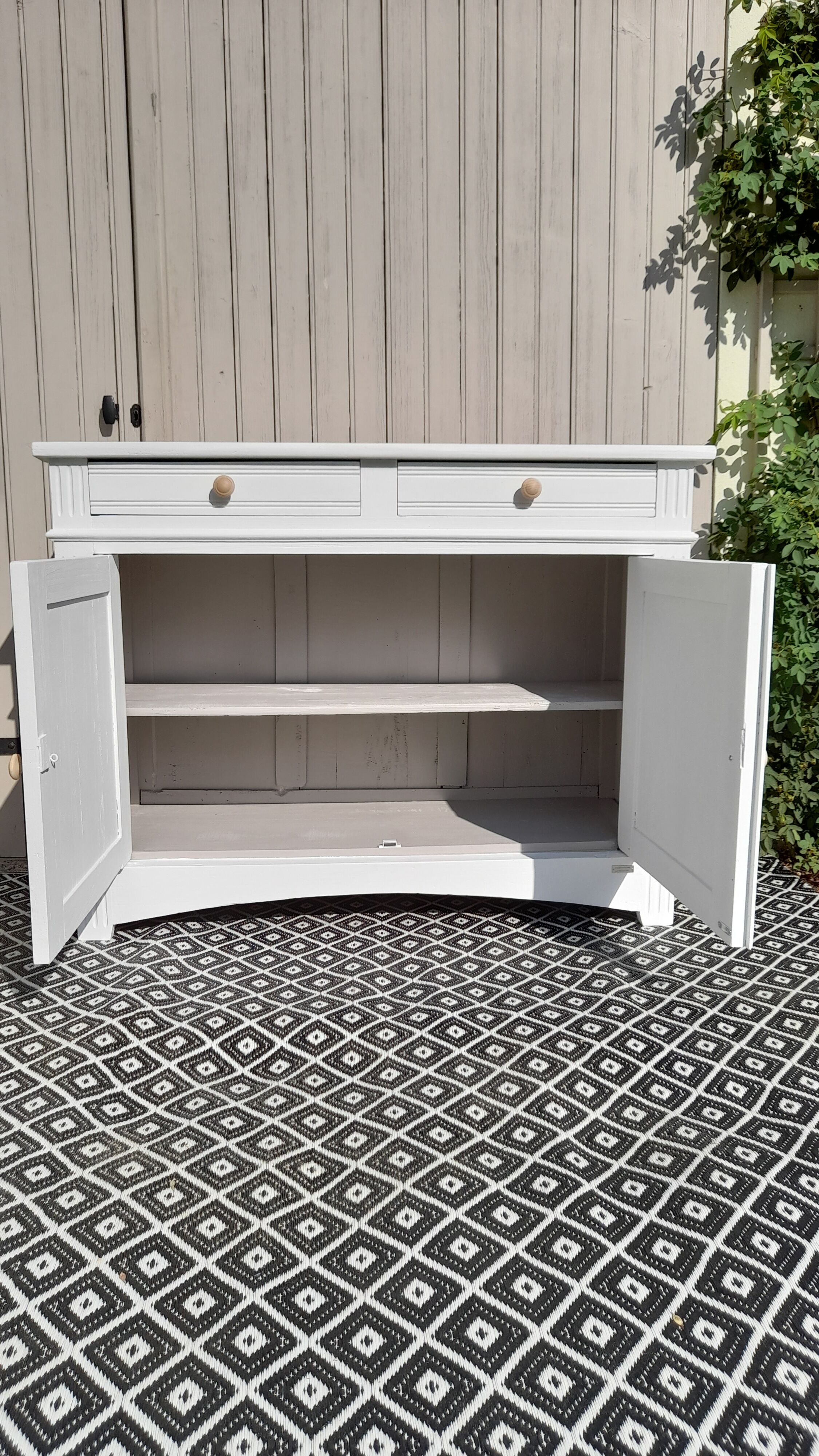 Parisian-style buffet