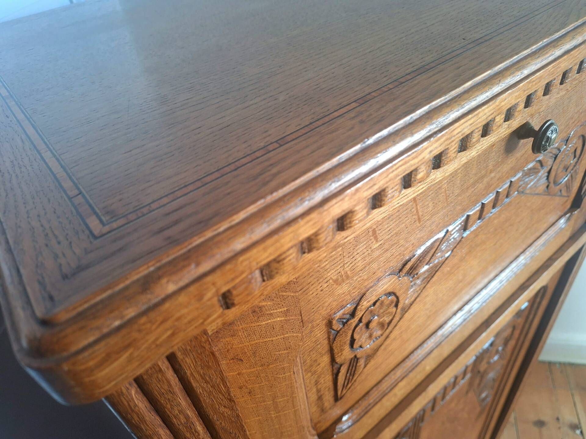 Large Art Deco music cabinet, antique bar, vintage console.