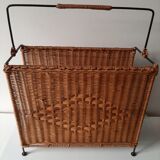 Door vintage rattan magazine