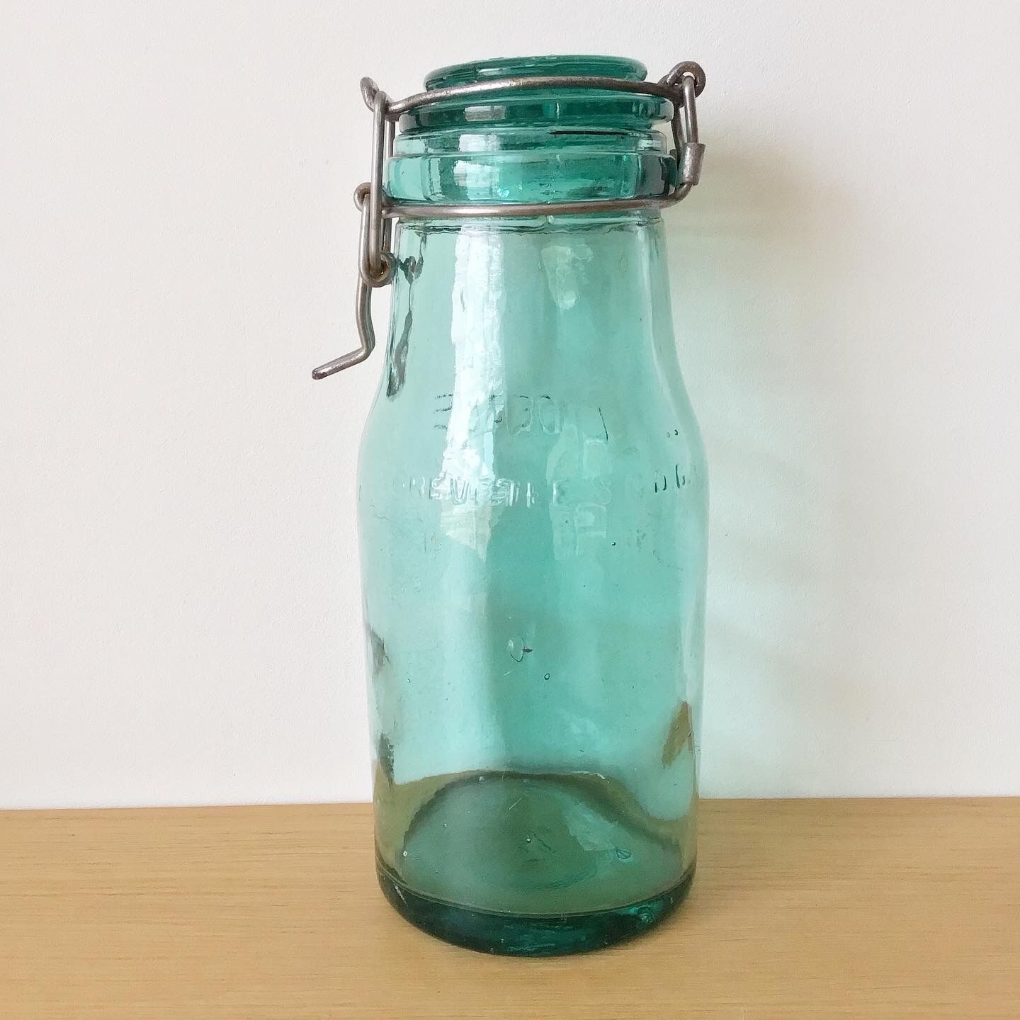 2 vintage jars ideal