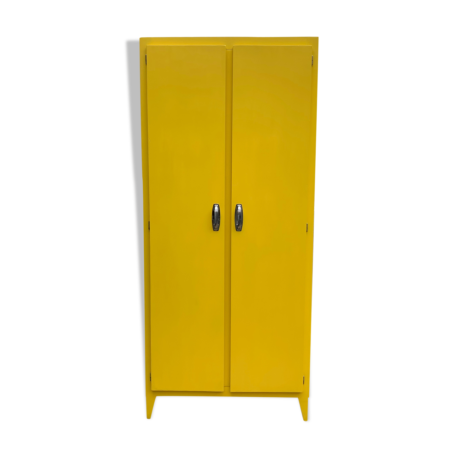 Yellow Parisian wardrobe