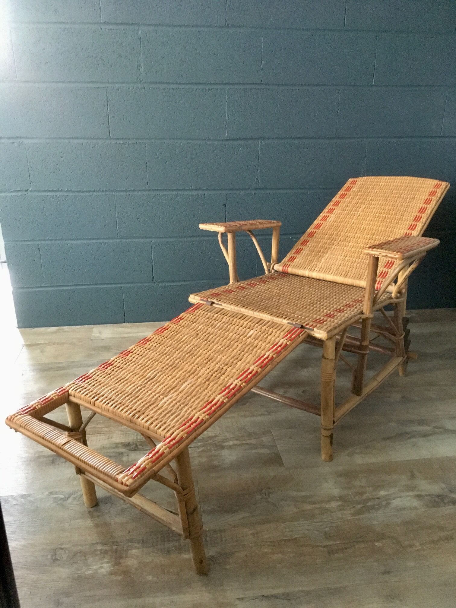 Rattan lounge chair