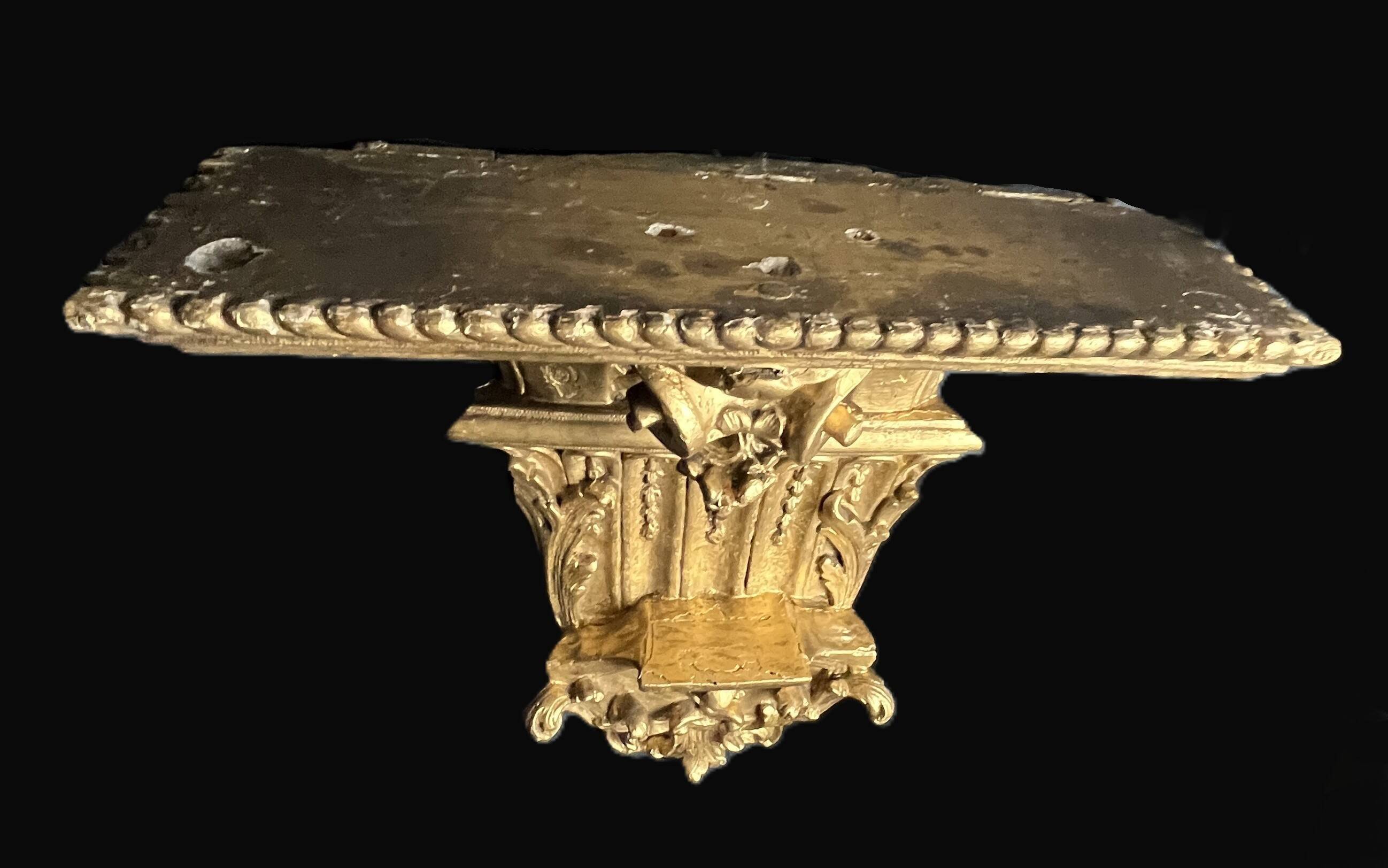 Church wall console shelf in carved gilded wood, 19th century.
