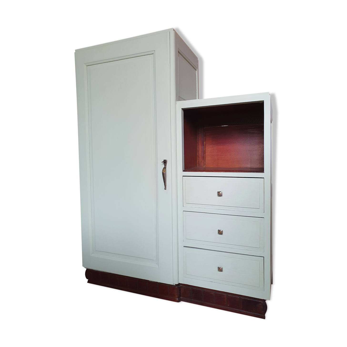 Armoire asymétrique