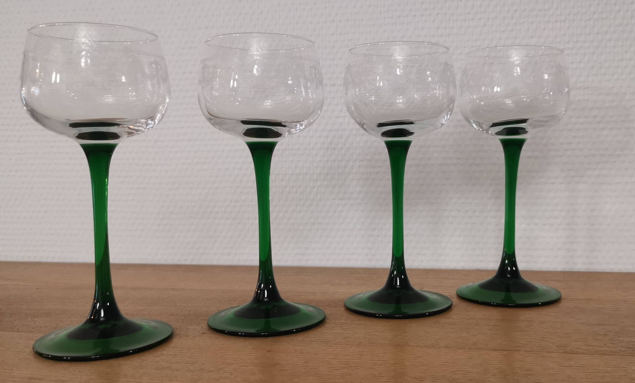 Set of 4 old Alsatian green stemmed wine glasses with vine decor engraved crystal arc
