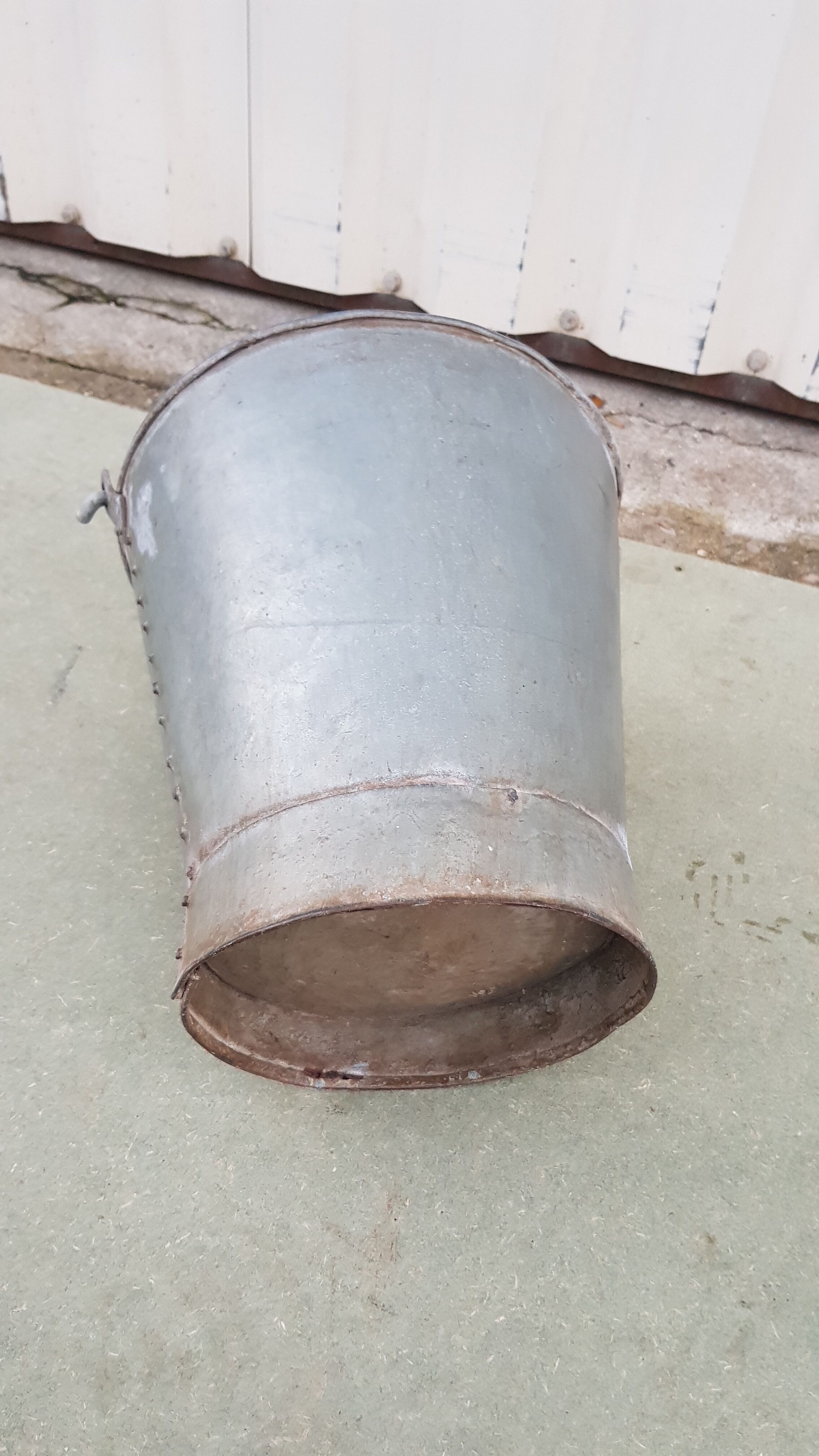 Old thick zinc farmhouse seal