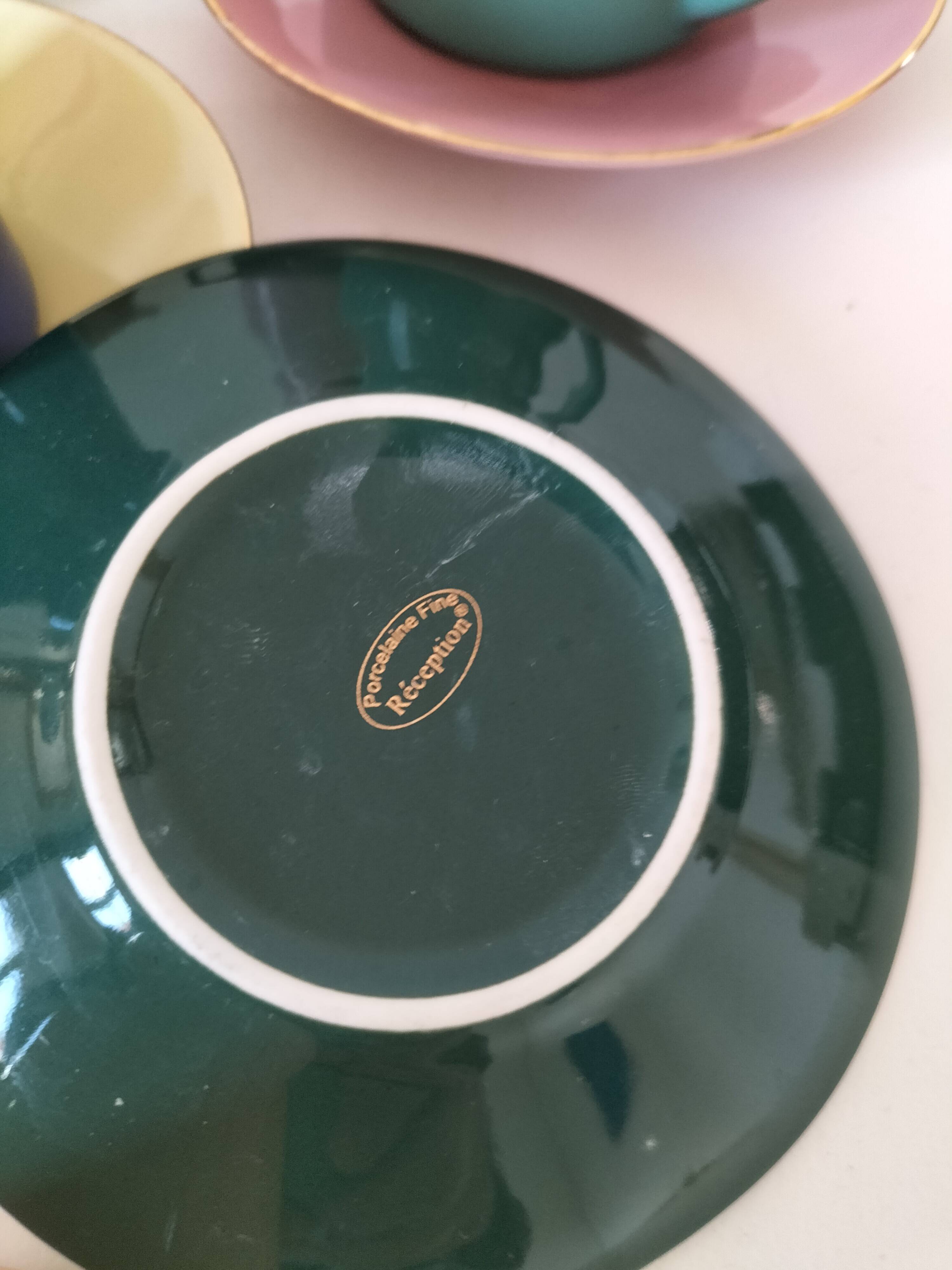 Vintage multicoloured triangular espresso set