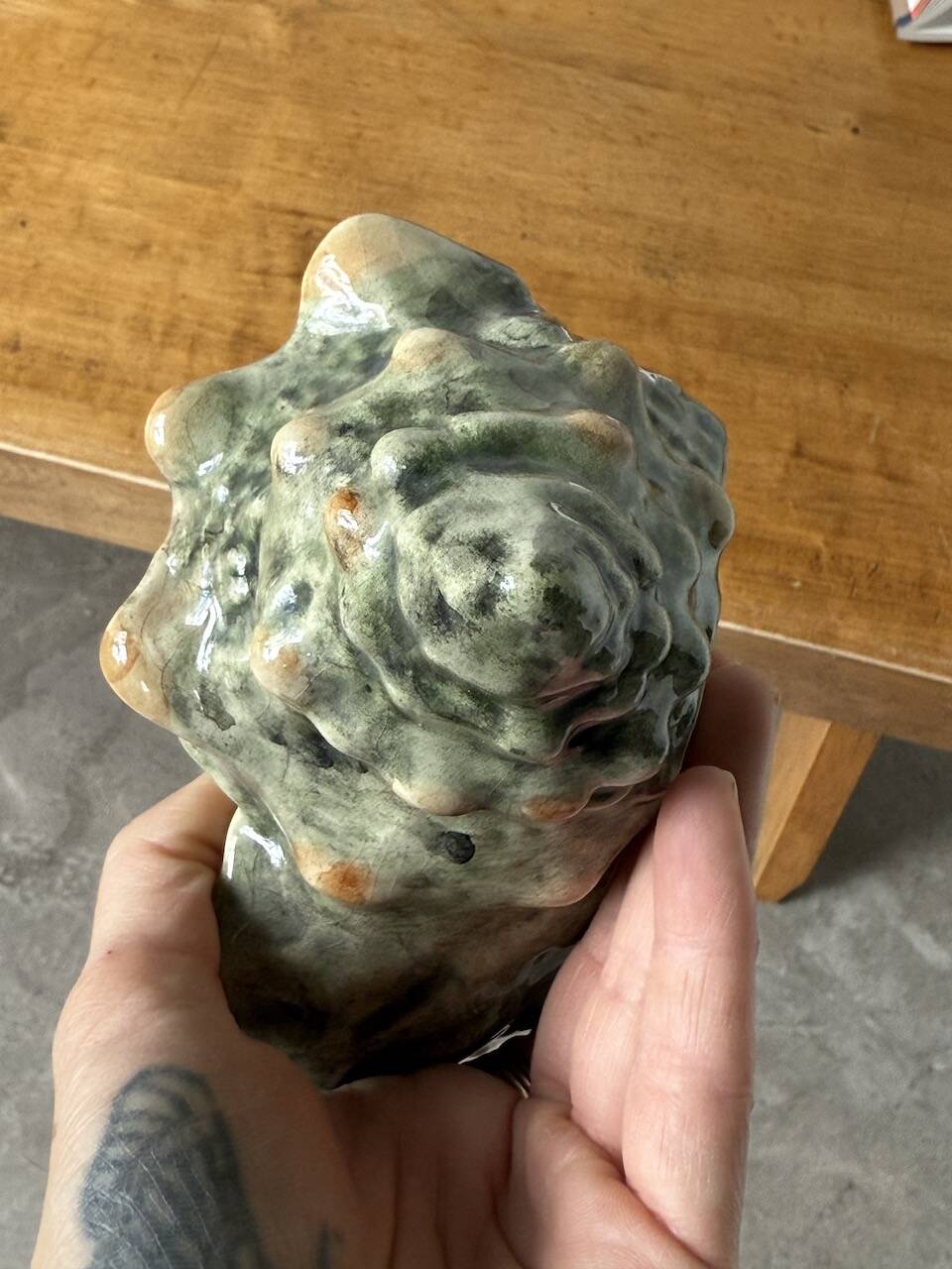 Ceramic shell empty pocket or ashtray 1970