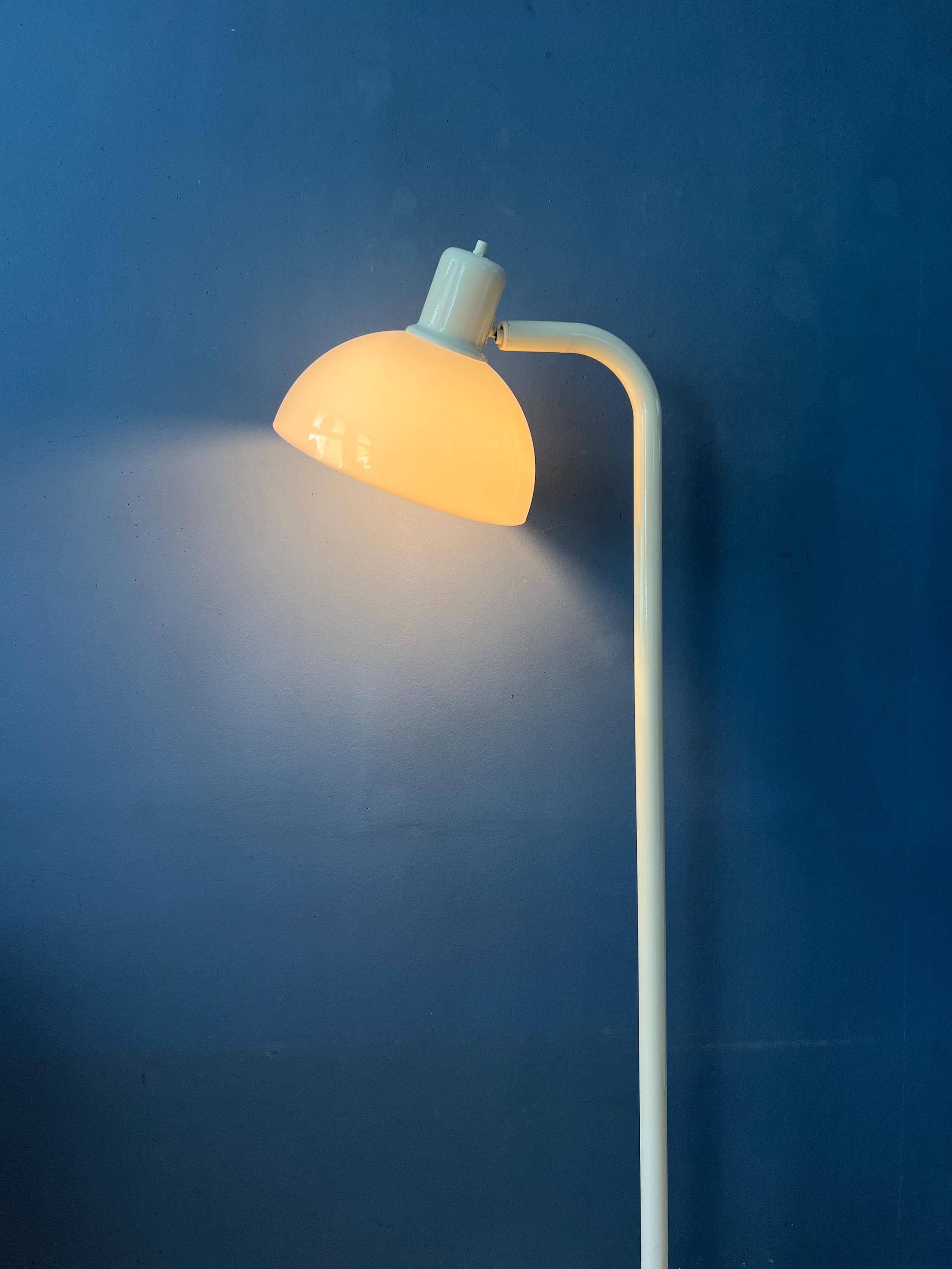 Vintage floor lamp in white metal with acrylic shade.