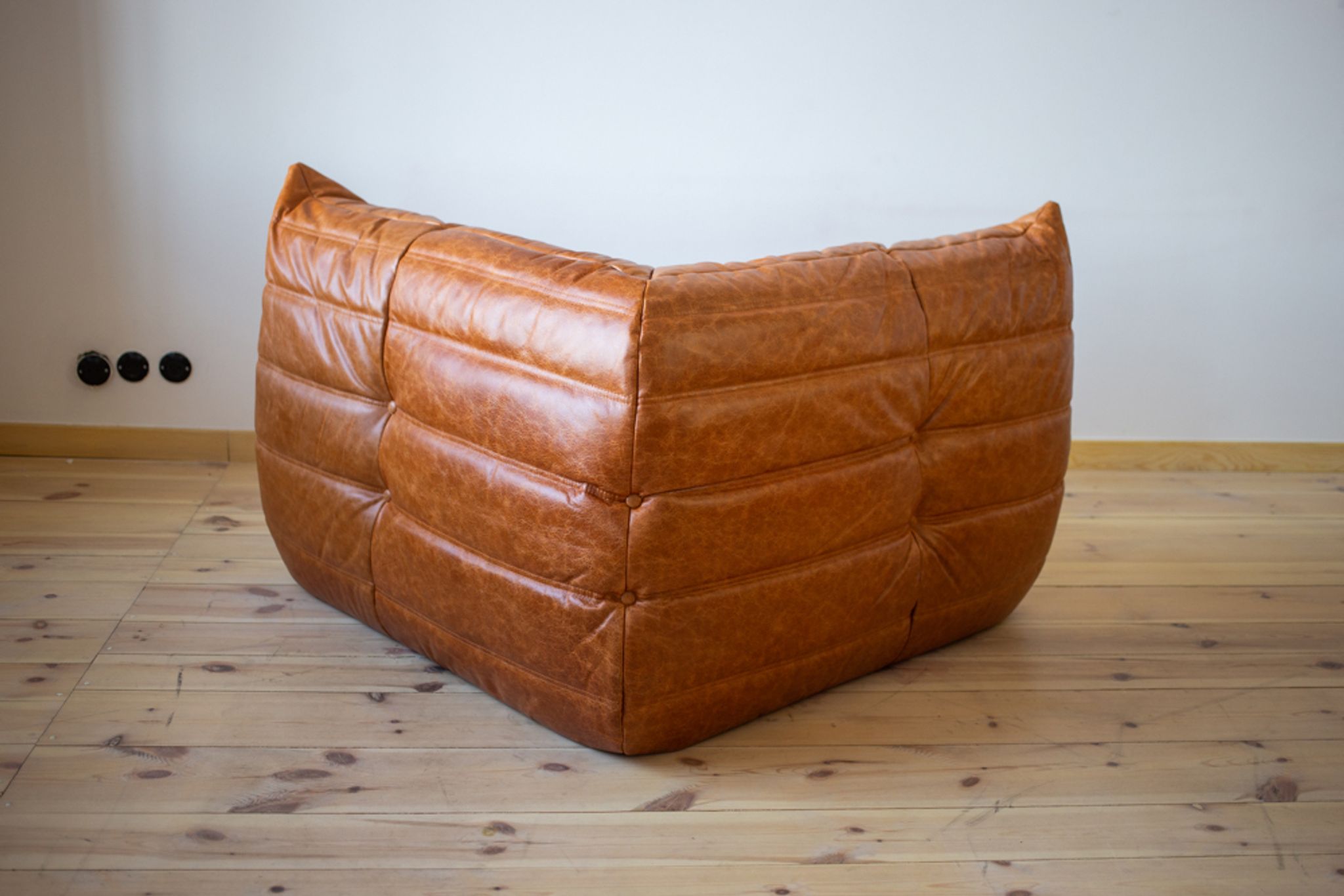 Togo armchair model designed by Michel Ducaroy 1973