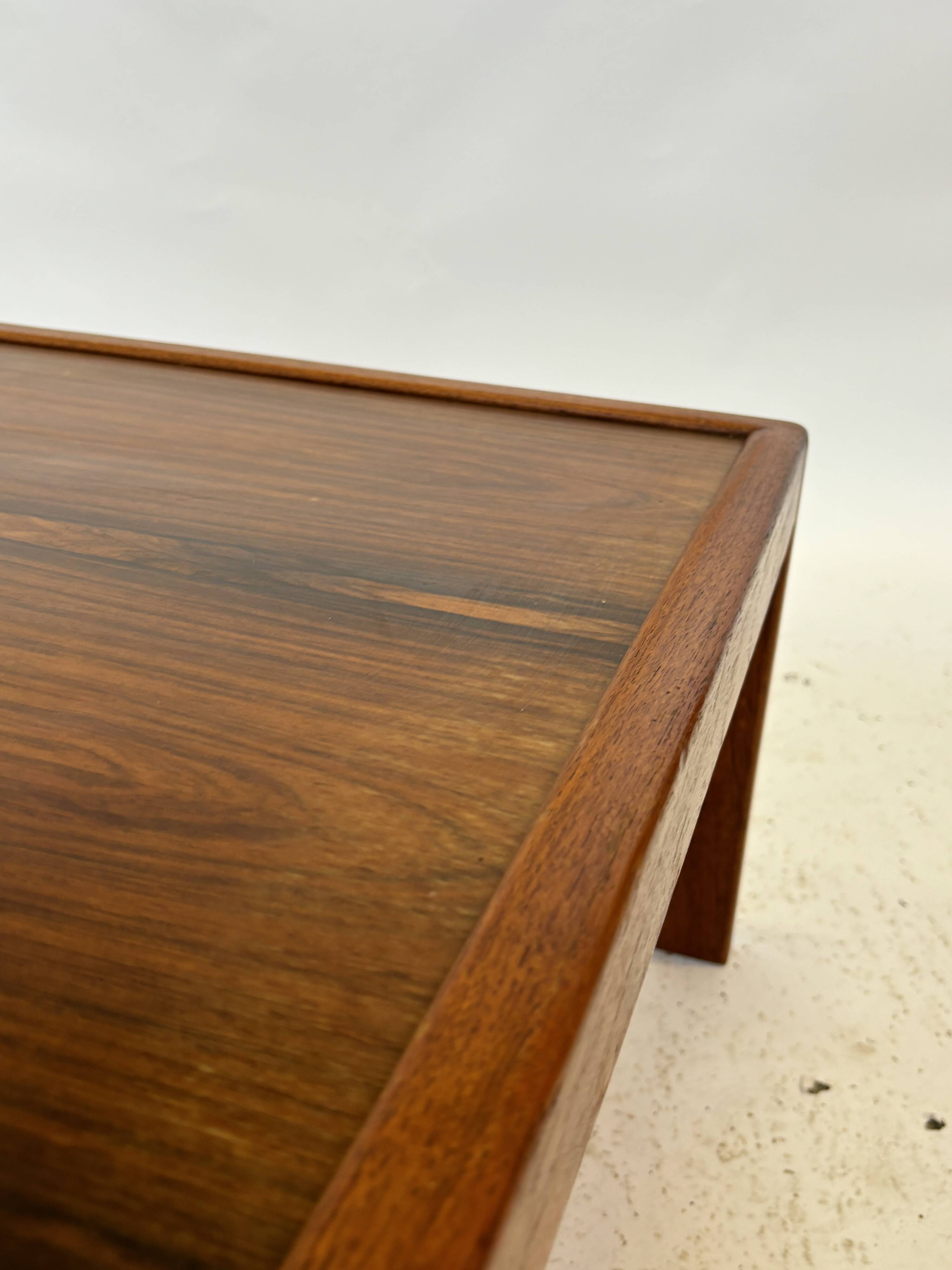 Vintage coffee table rosewood 70's design minimalist