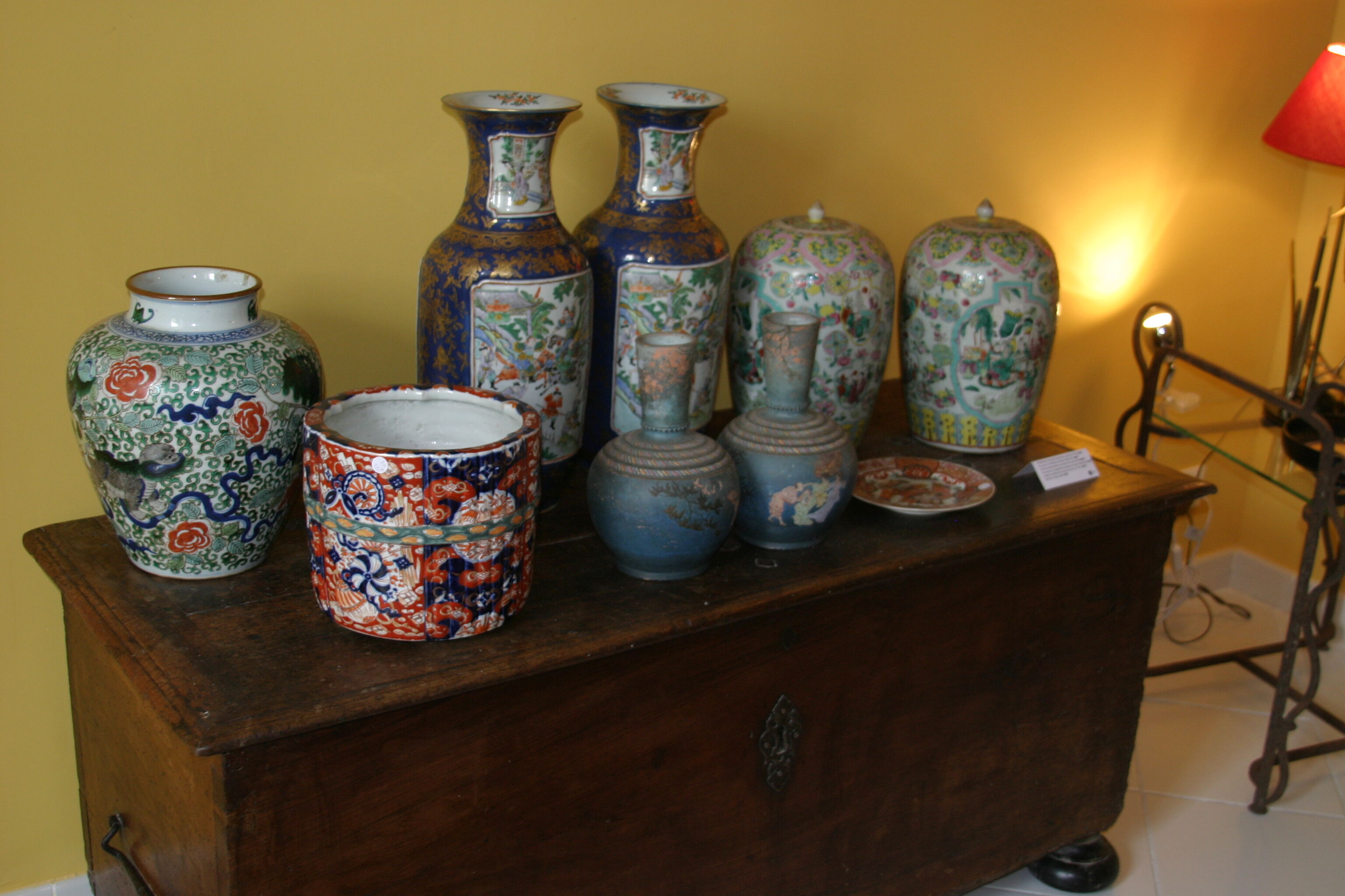 Canton Chinese porcelain plate