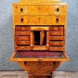 Secrétaire de forme tulipe ou lyre Art Déco en loupe de bois clair en loupe de bois clair