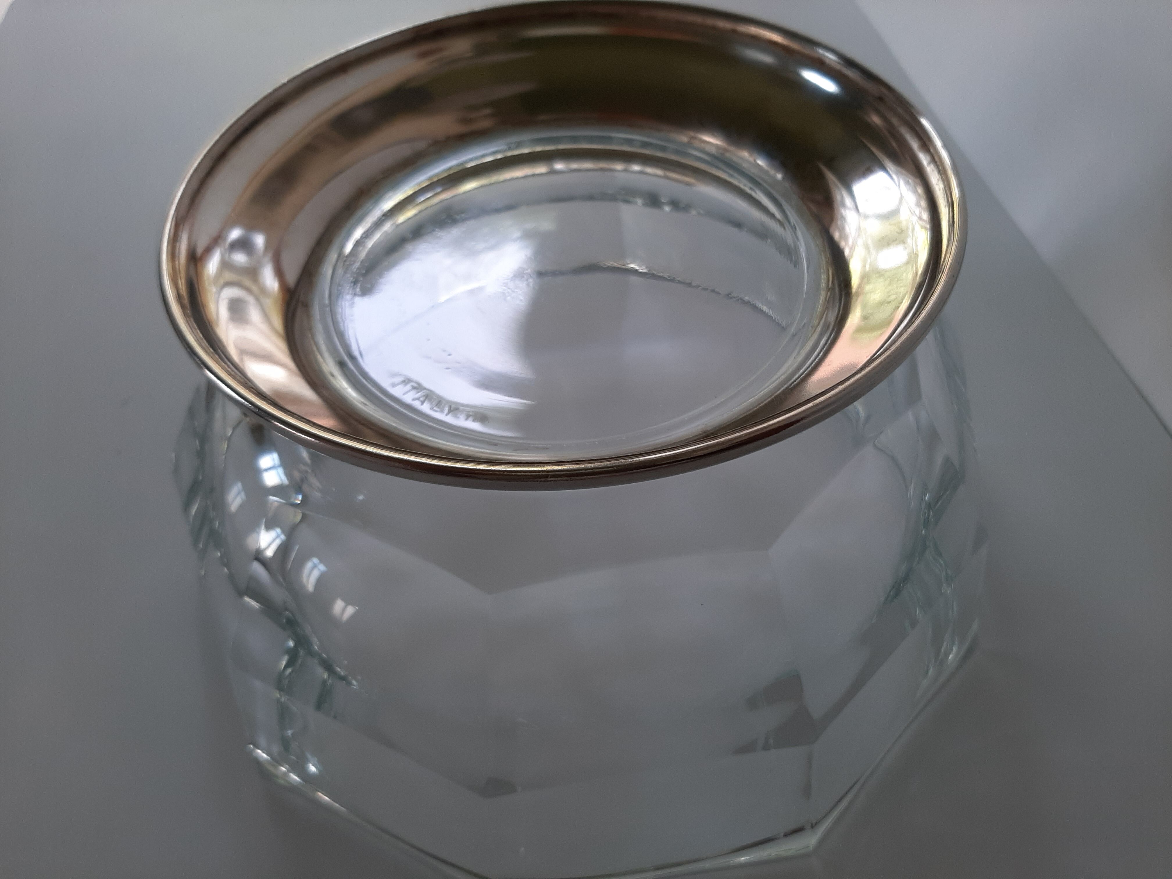 Art deco crystal cut