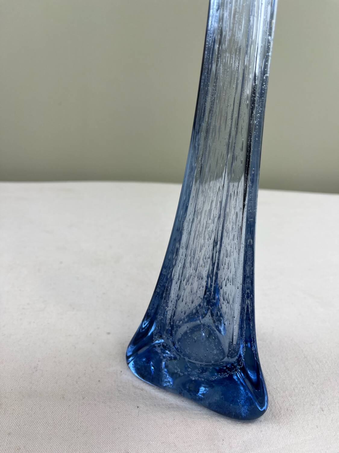 Blue bubble soliflore