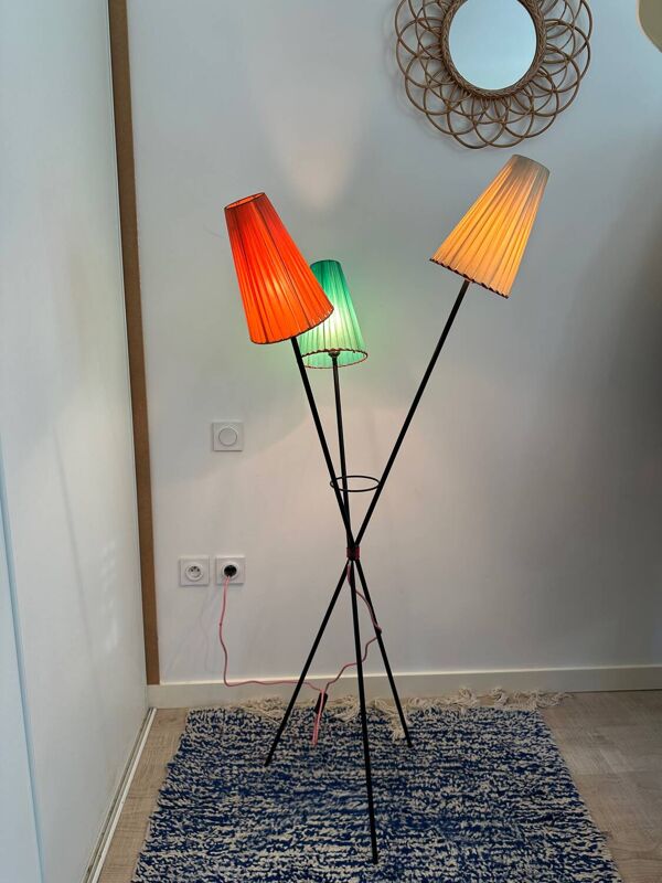 Lampadaire tripode en métal 1950 entièrement d’origine