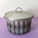 Aluminum pastry mold with pudding, flan... with lid to retain heat